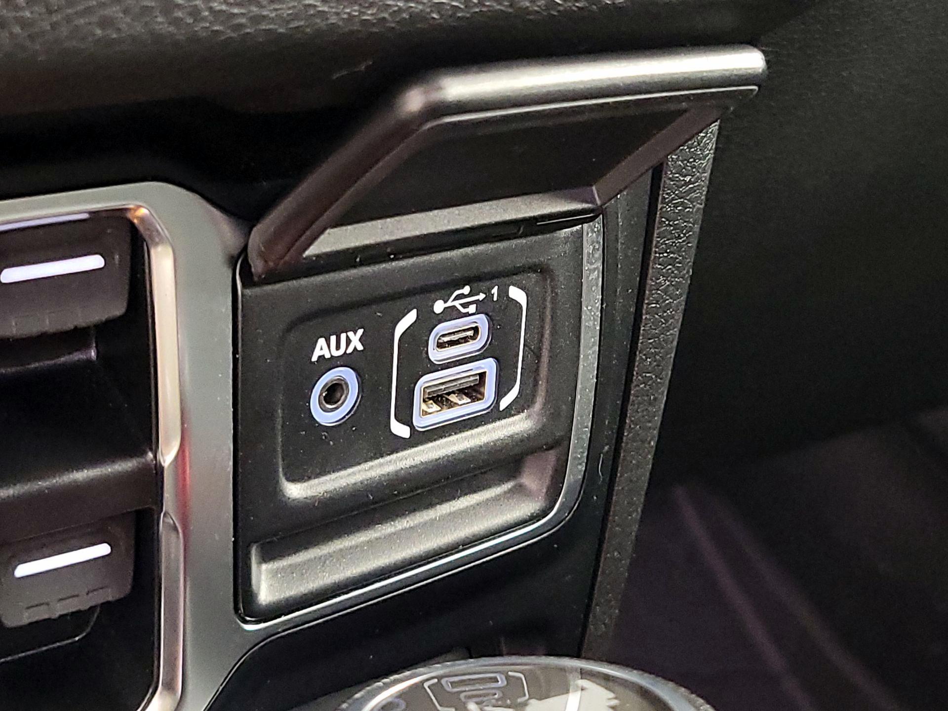 Thumbnail: 2024 Jeep Wrangler - 18