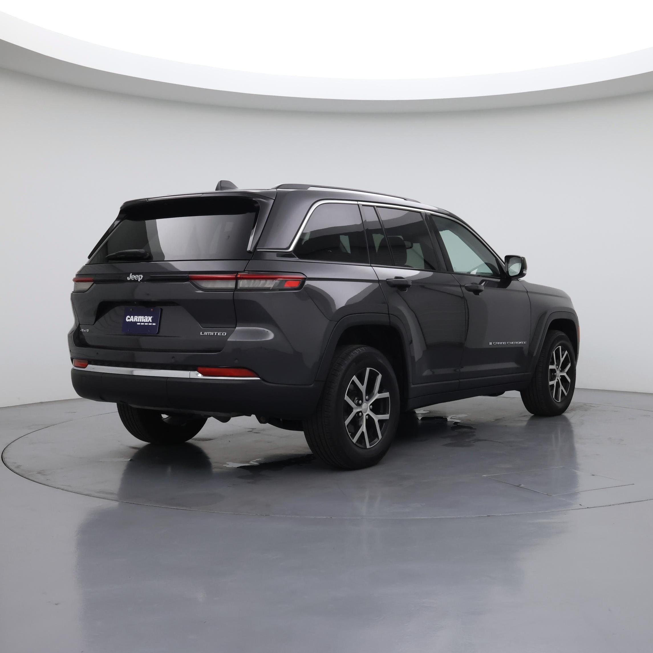 Thumbnail: 2023 Jeep Grand Cherokee - 8