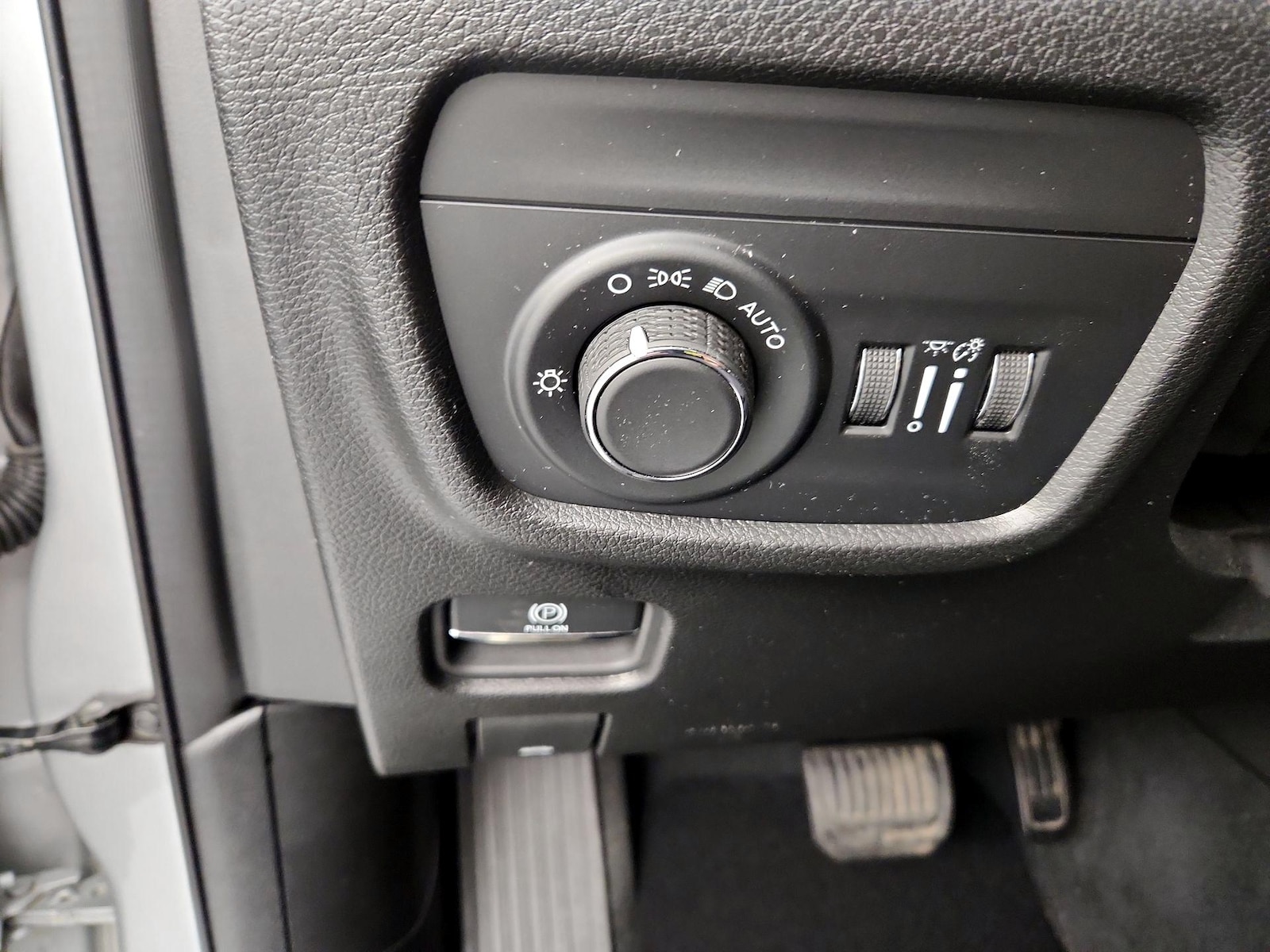 2024 Jeep Grand Cherokee L Laredo - Photo 14