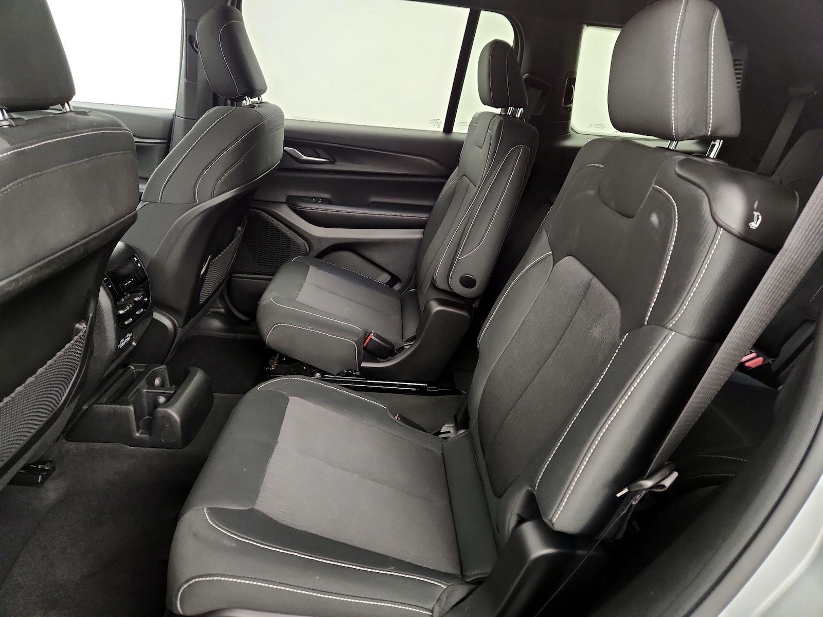 2024 Jeep Grand Cherokee L Laredo - Photo 21