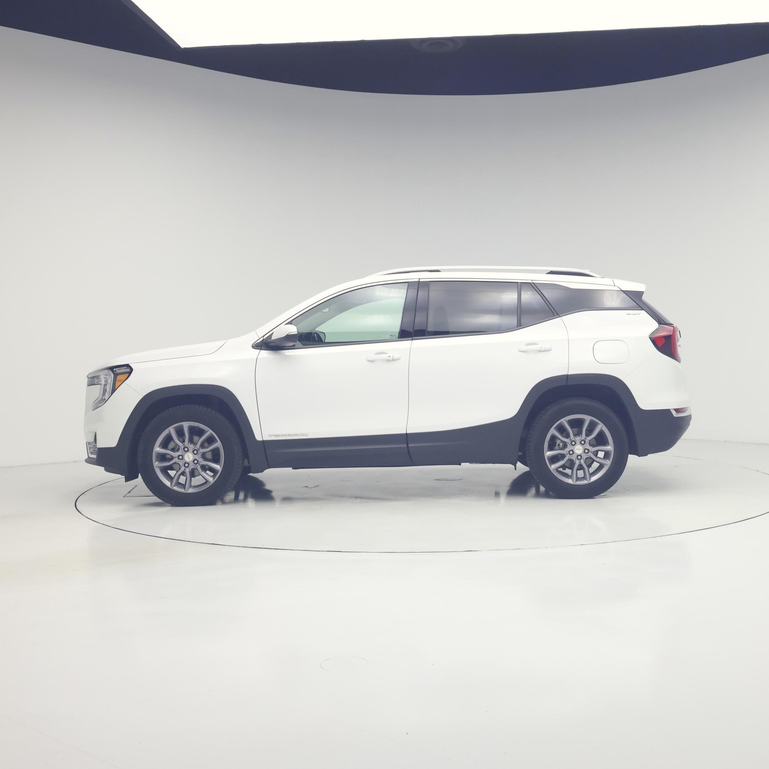 Thumbnail: 2023 GMC Terrain - 3