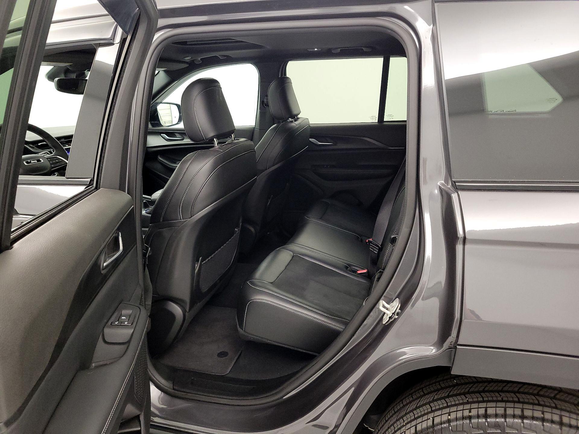 Thumbnail: 2024 Jeep Grand Cherokee - 20