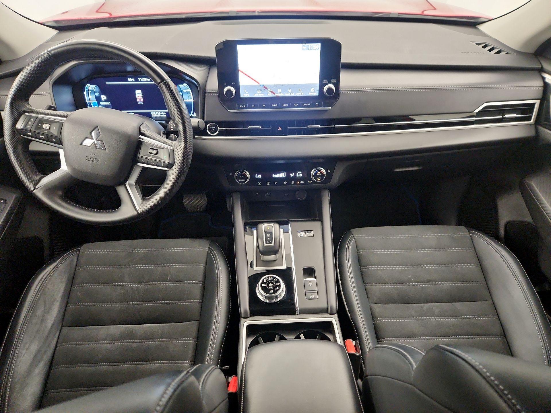 Thumbnail: 2024 Mitsubishi Outlander - 9