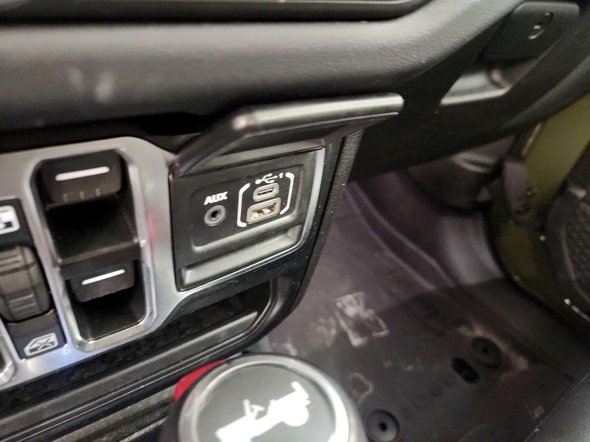 Thumbnail: 2024 Jeep Wrangler - 18