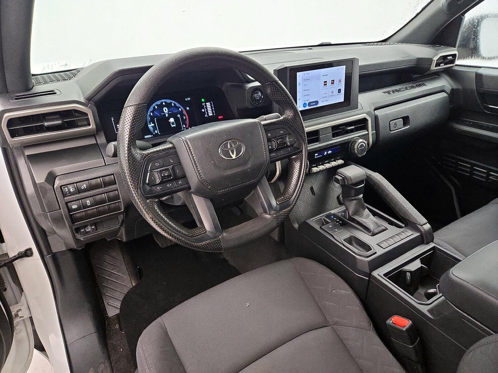 2024 Toyota Tacoma SR, photo 10