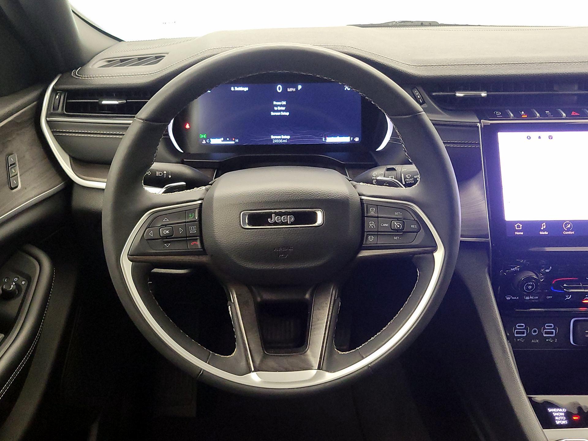 Thumbnail: 2024 Jeep Grand Cherokee - 10