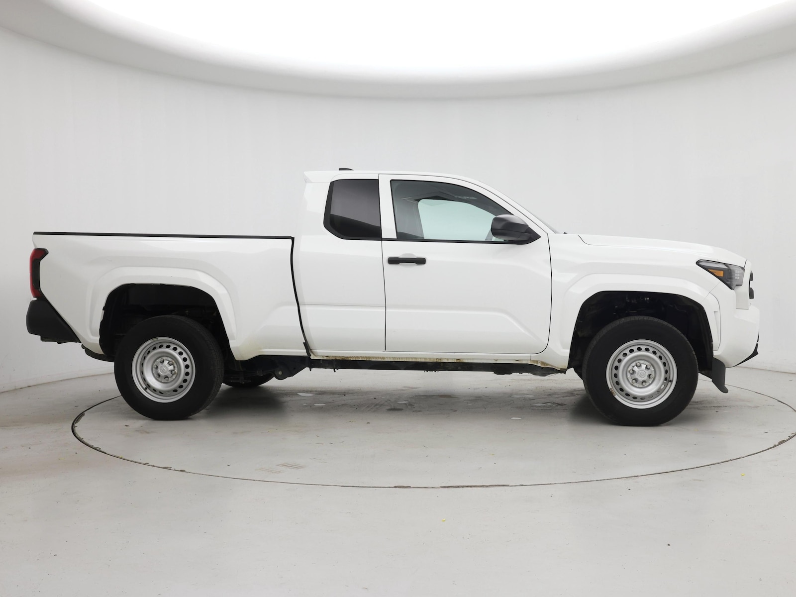 2025 Toyota Tacoma SR - Photo 8