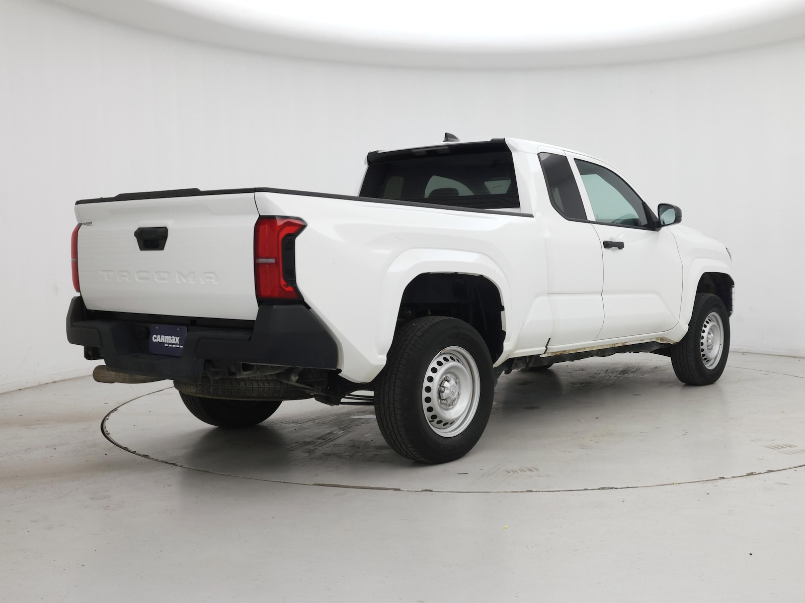 2025 Toyota Tacoma SR - Photo 9