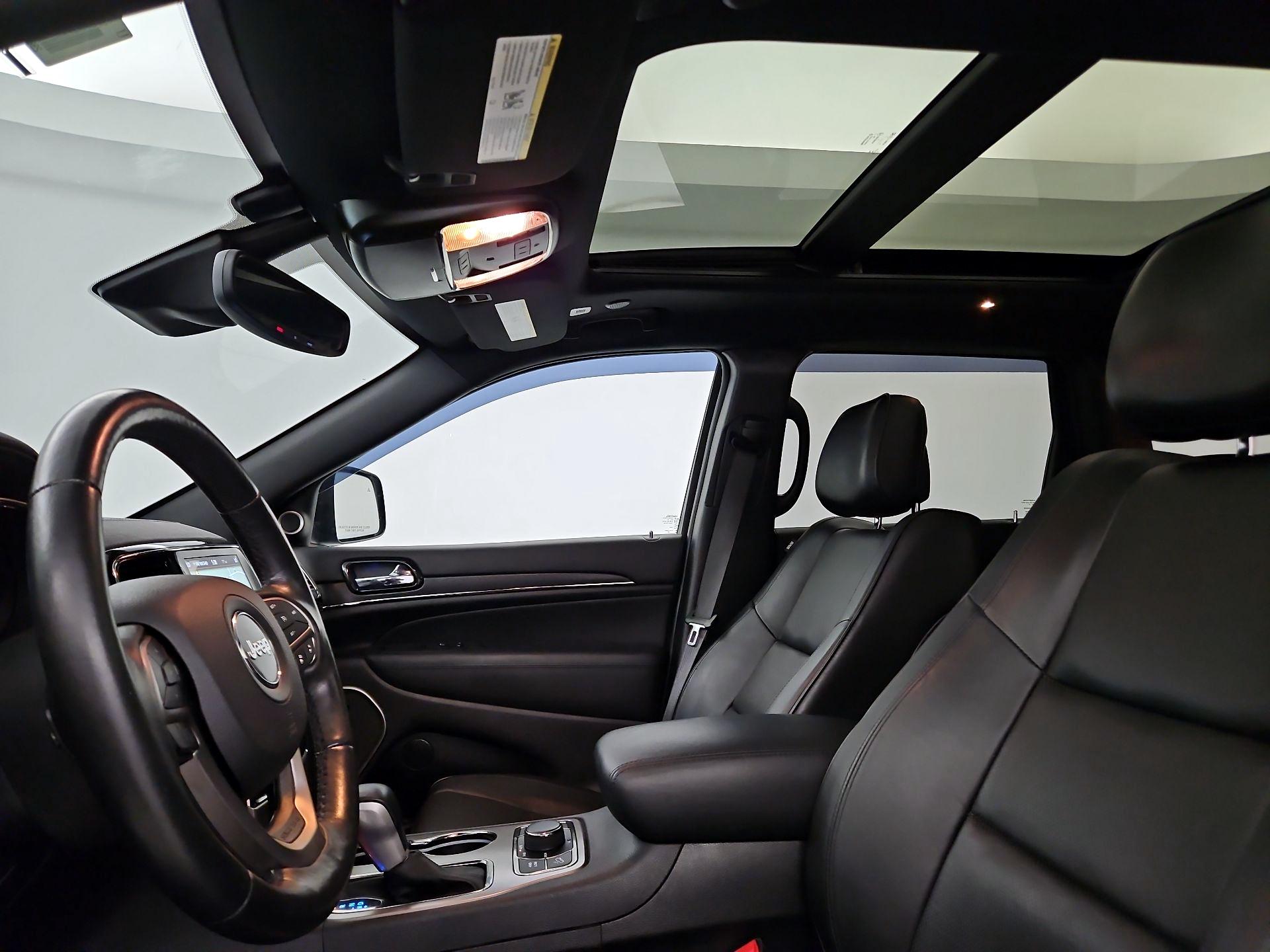 Thumbnail: 2021 Jeep Grand Cherokee - 18