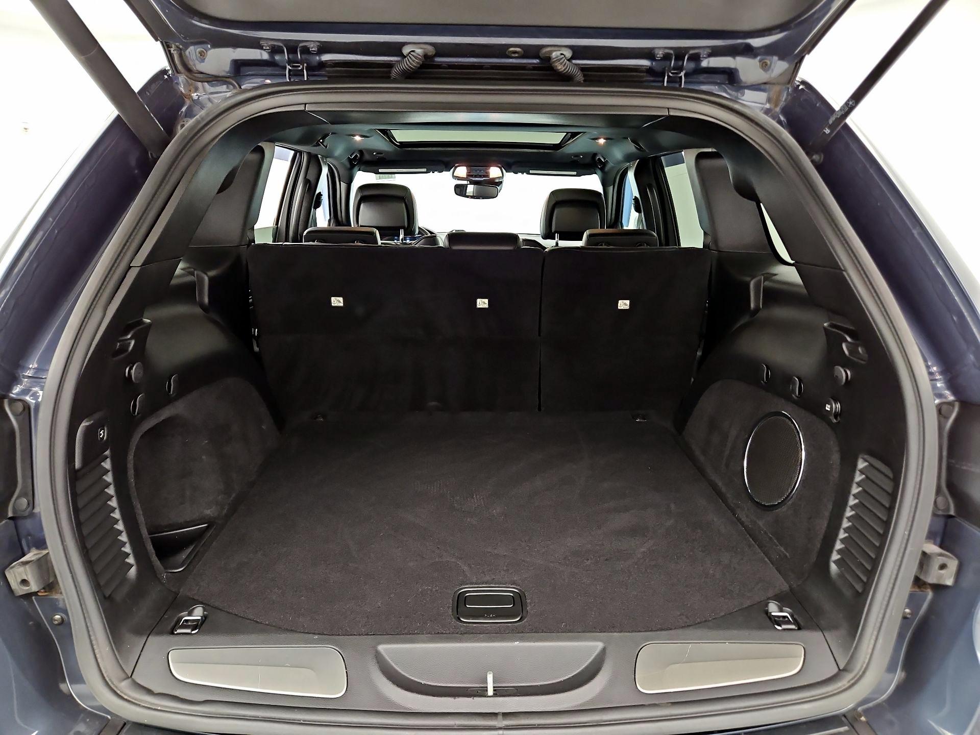 Thumbnail: 2021 Jeep Grand Cherokee - 20
