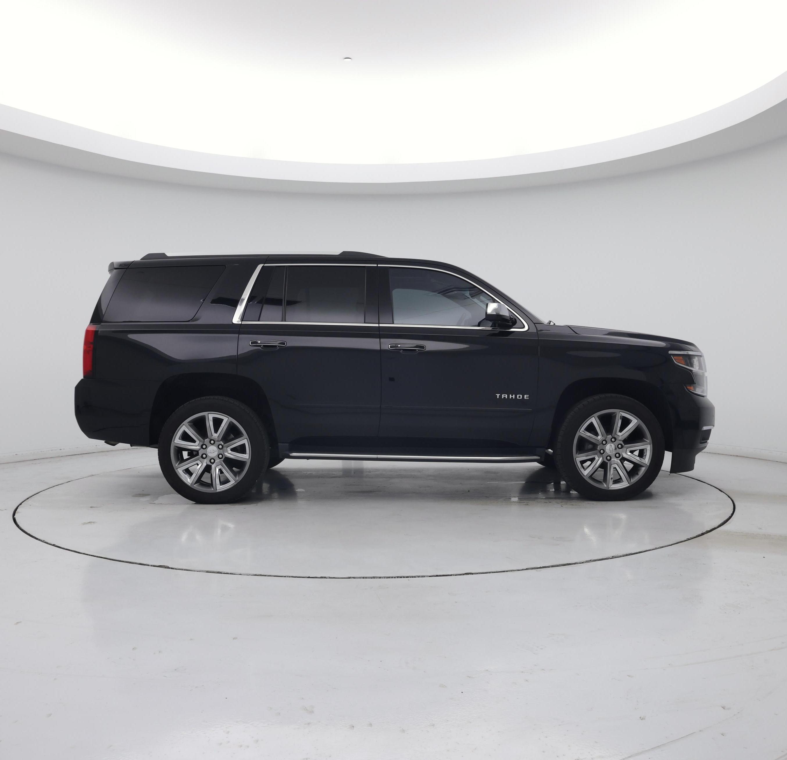 Thumbnail: 2017 Chevrolet Tahoe - 7