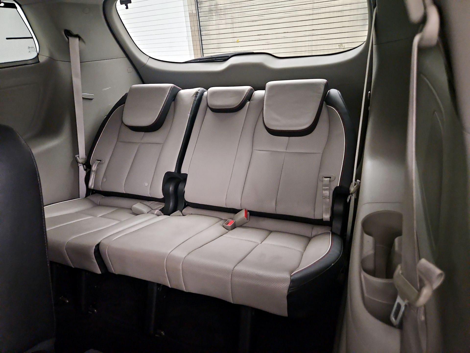 Thumbnail: 2019 Kia Sedona - 18
