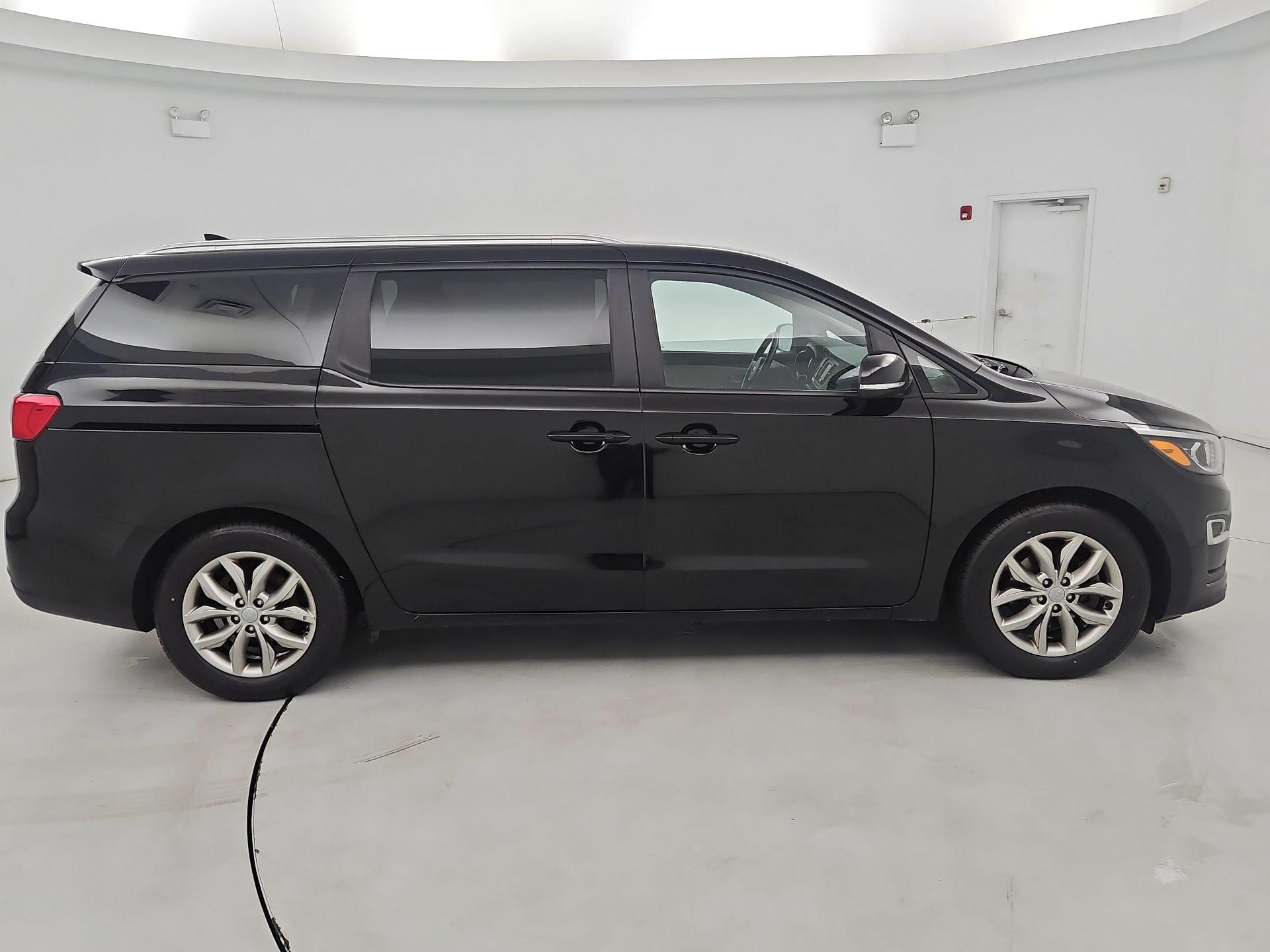 Thumbnail: 2019 Kia Sedona - 4