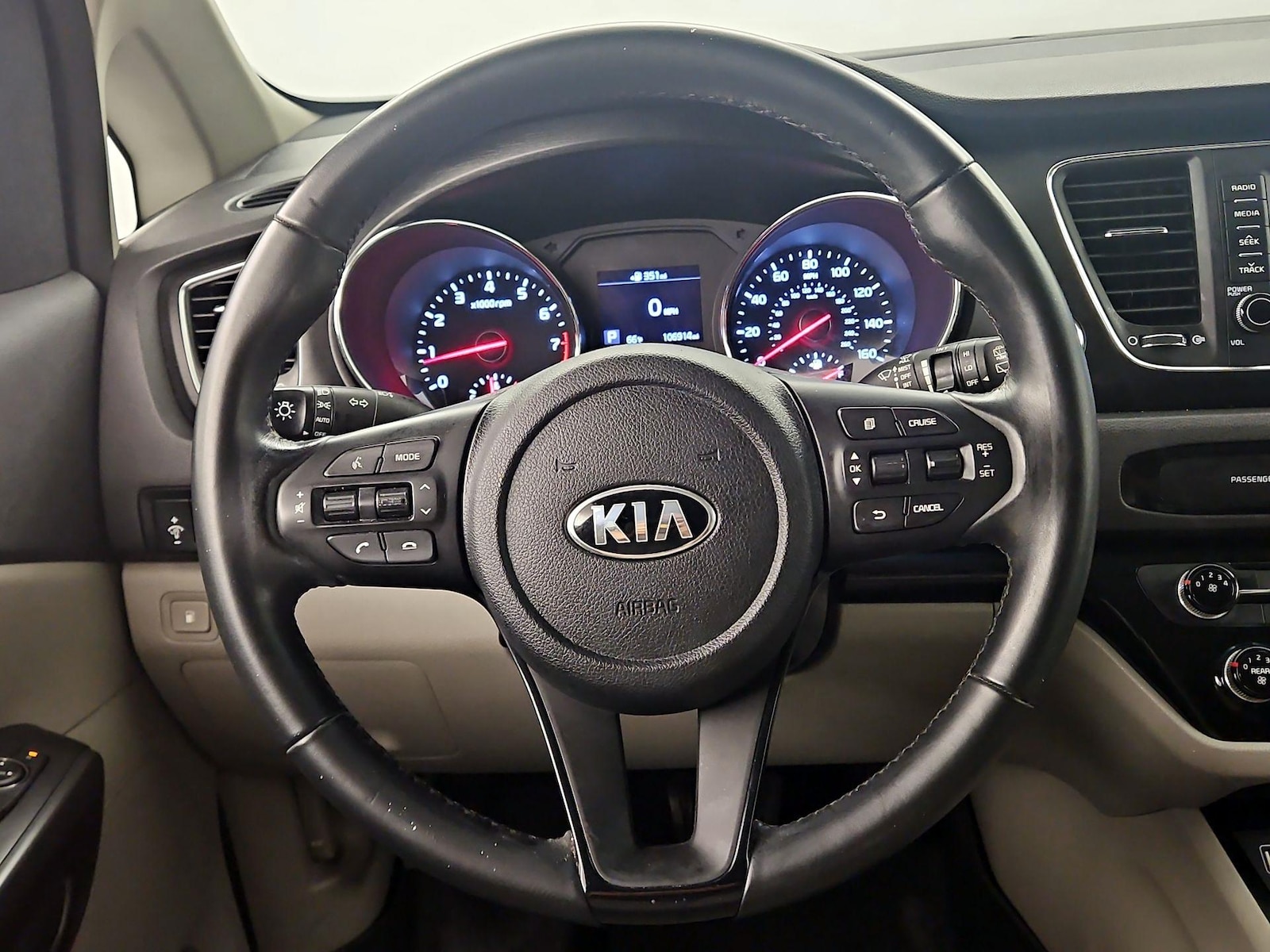 2019 Kia Sedona EX - Photo 9