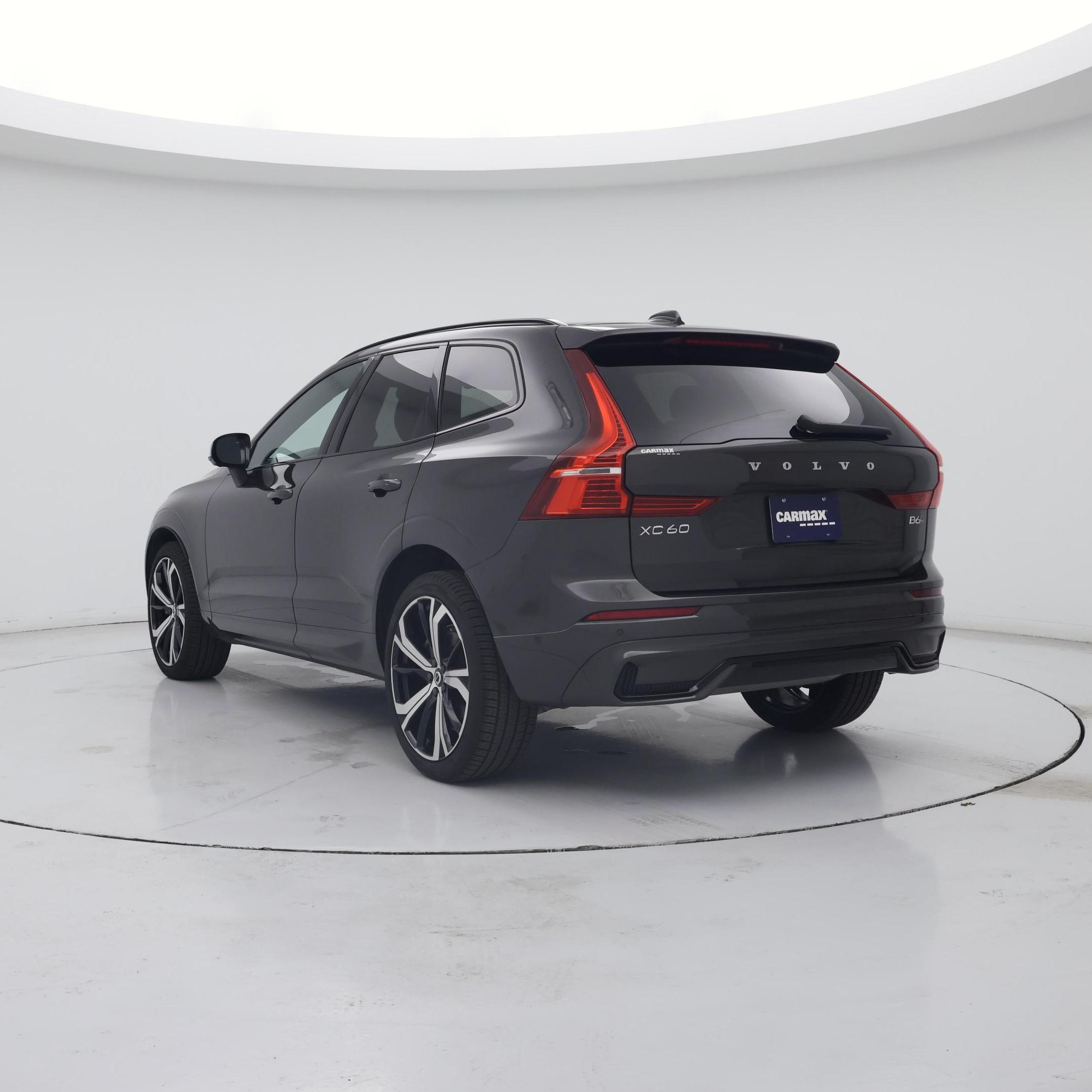 Thumbnail: 2022 Volvo XC60 - 2