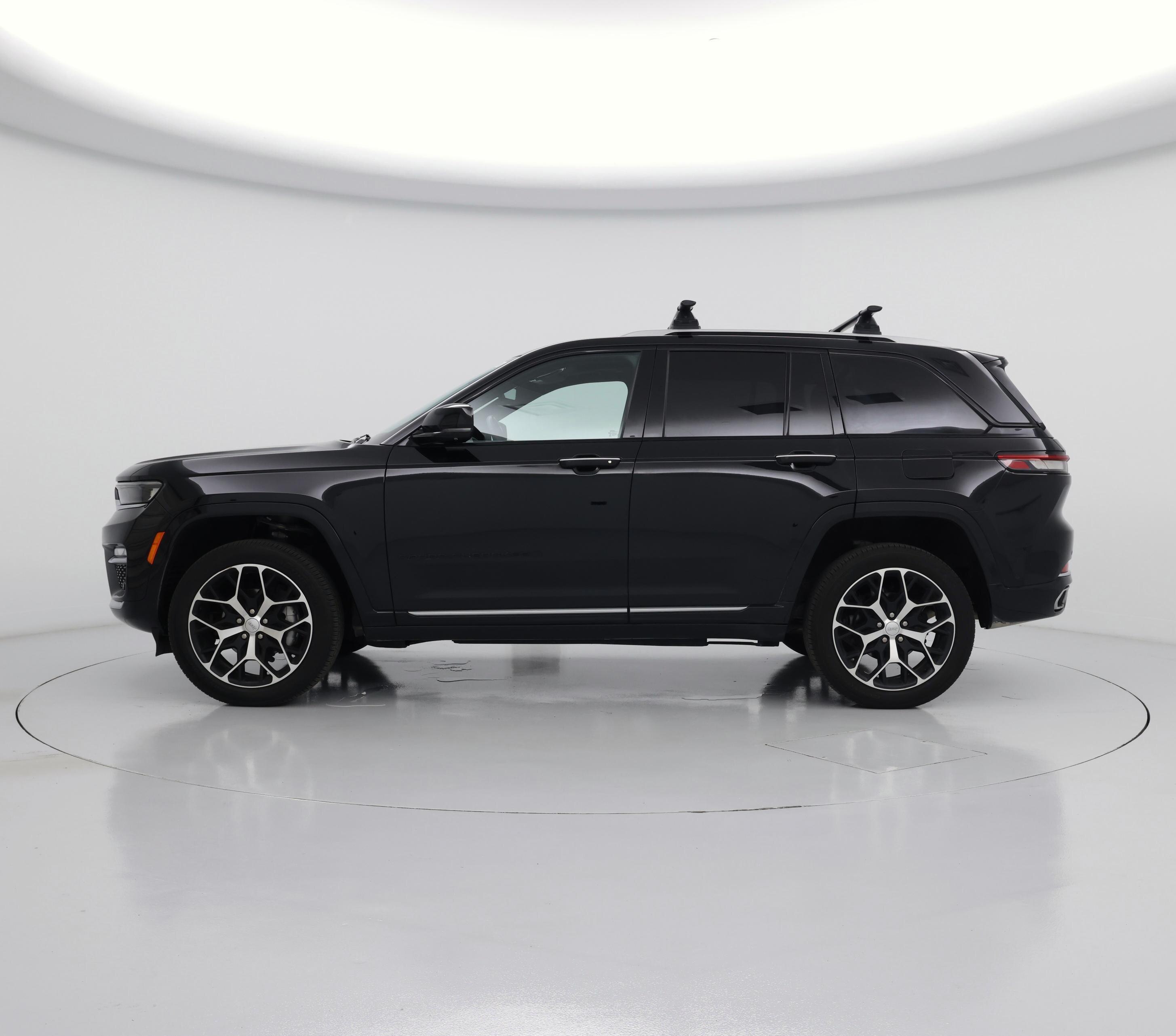 Thumbnail: 2023 Jeep Grand Cherokee - 3