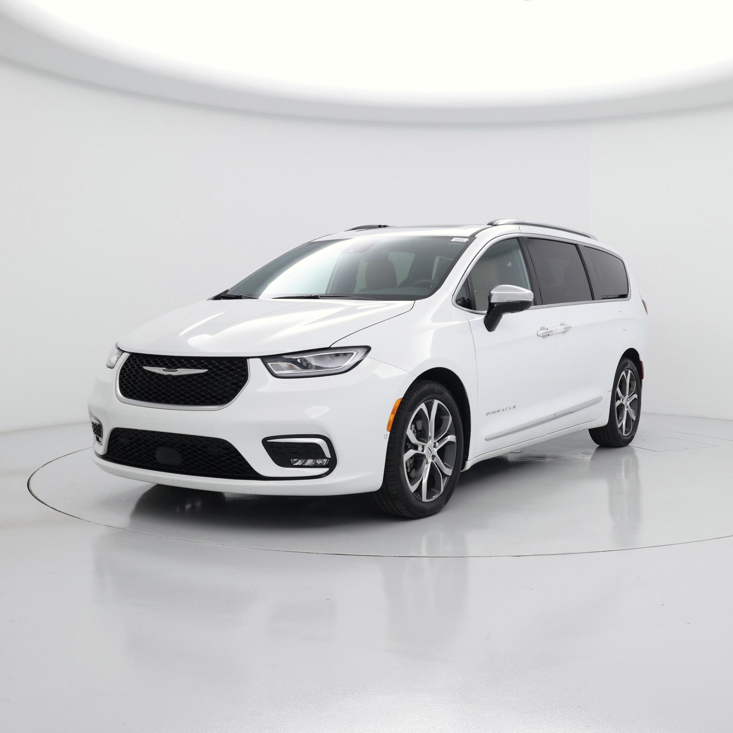 Thumbnail: 2023 Chrysler Pacifica - 4