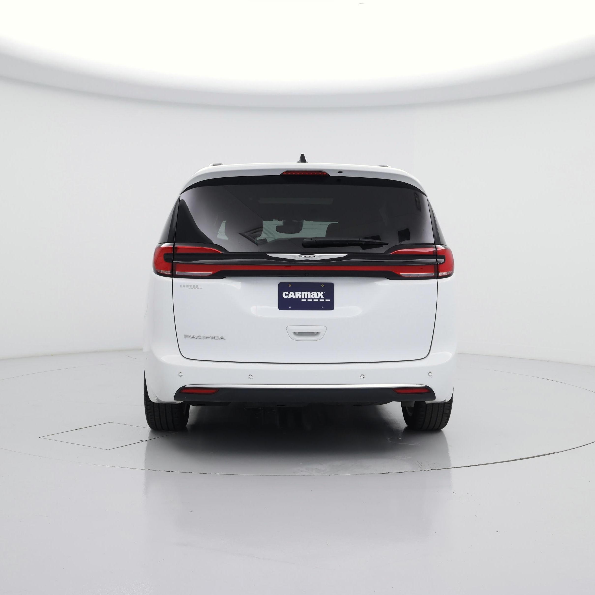 Thumbnail: 2023 Chrysler Pacifica - 6