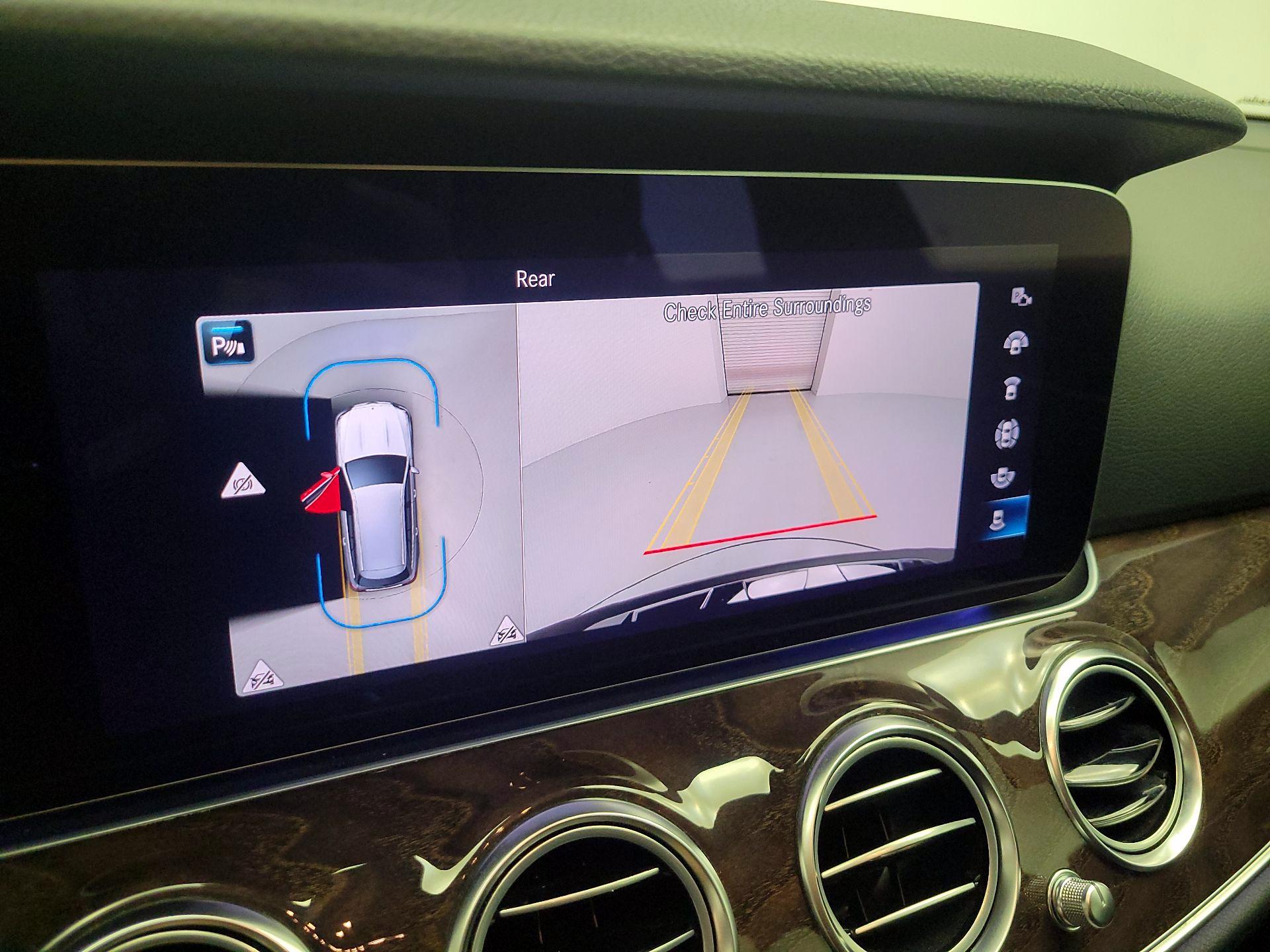 Thumbnail: 2021 Mercedes-Benz E-Class - 13