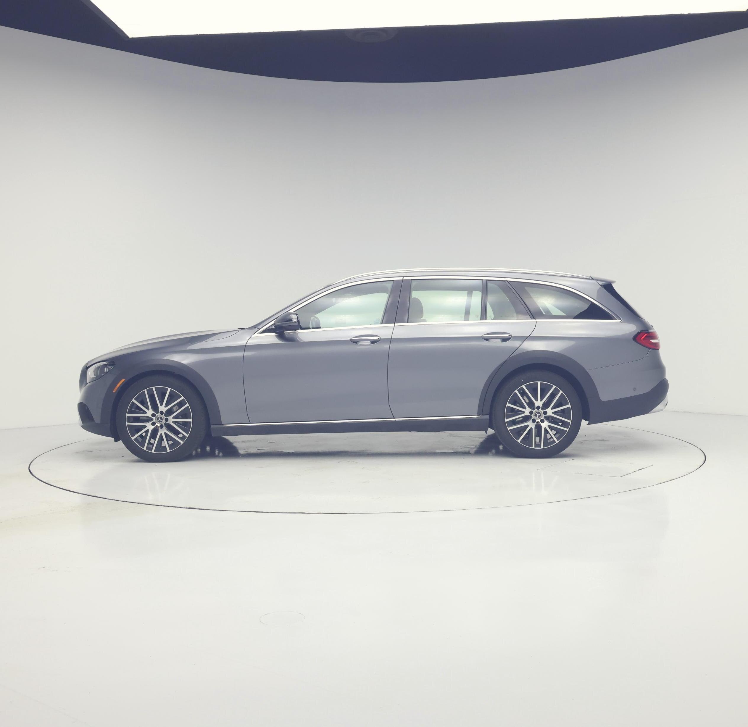 Thumbnail: 2021 Mercedes-Benz E-Class - 3