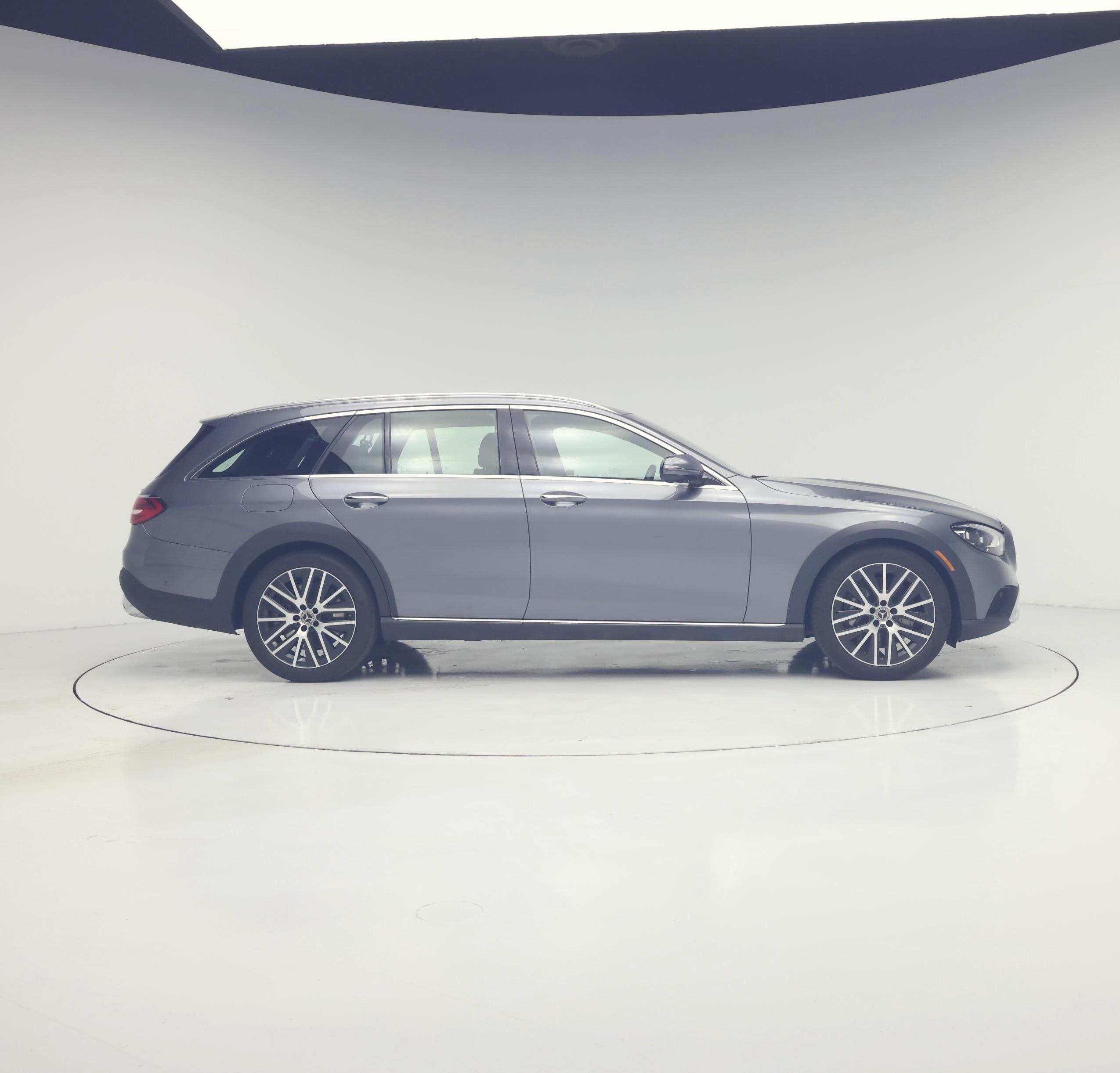 Thumbnail: 2021 Mercedes-Benz E-Class - 7