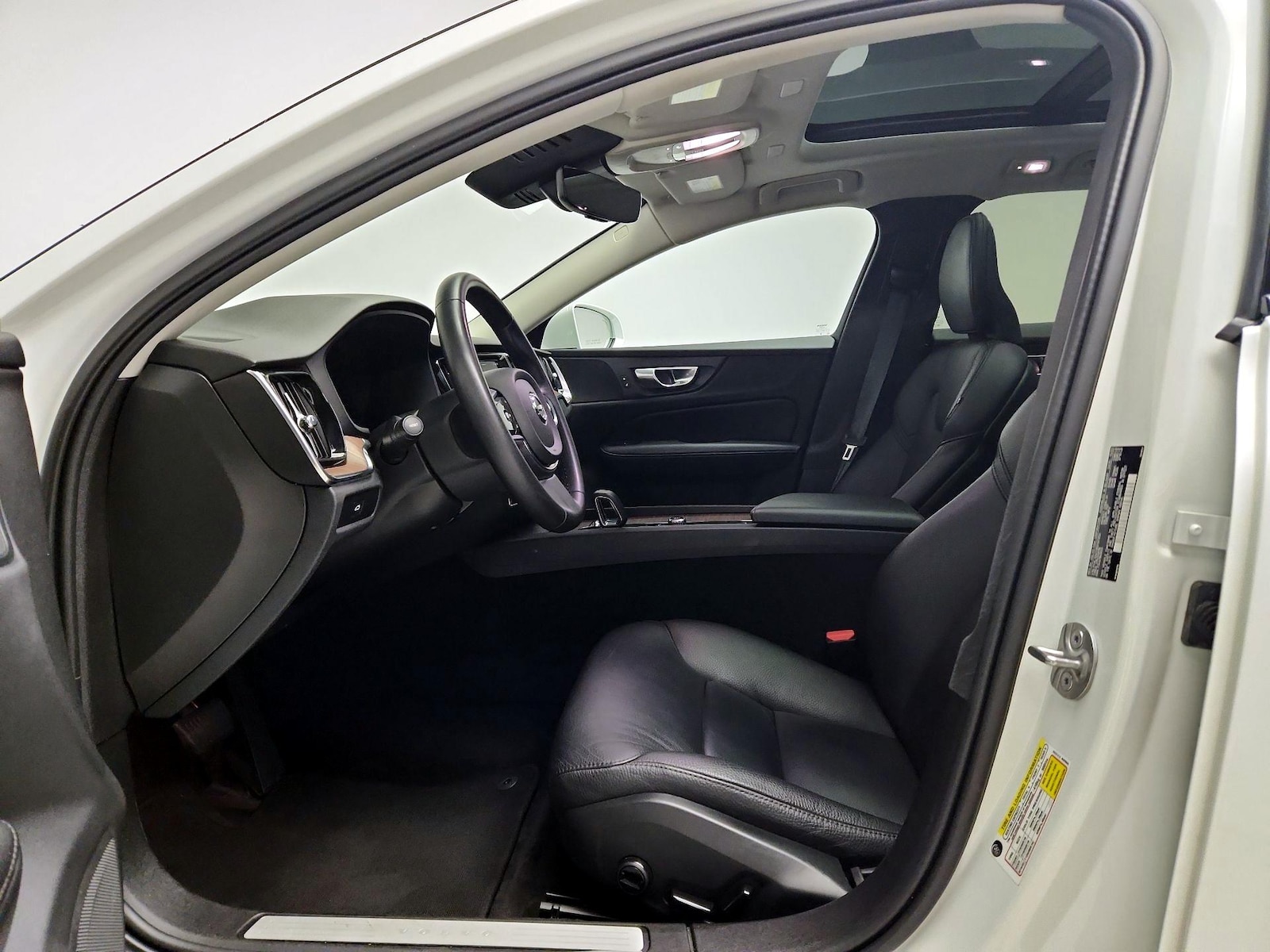 2024 Volvo V60 Cross Country Plus - Photo 12