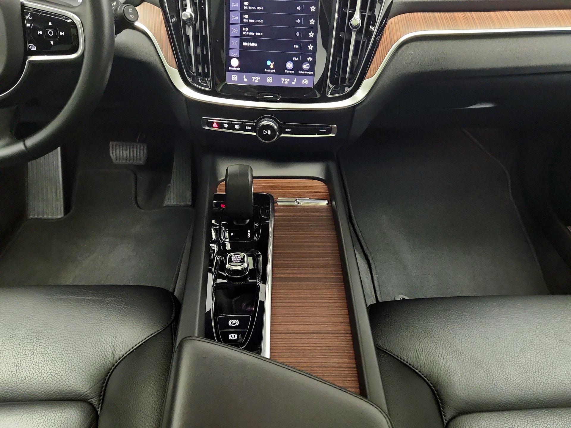 Thumbnail: 2024 Volvo S60 - 18
