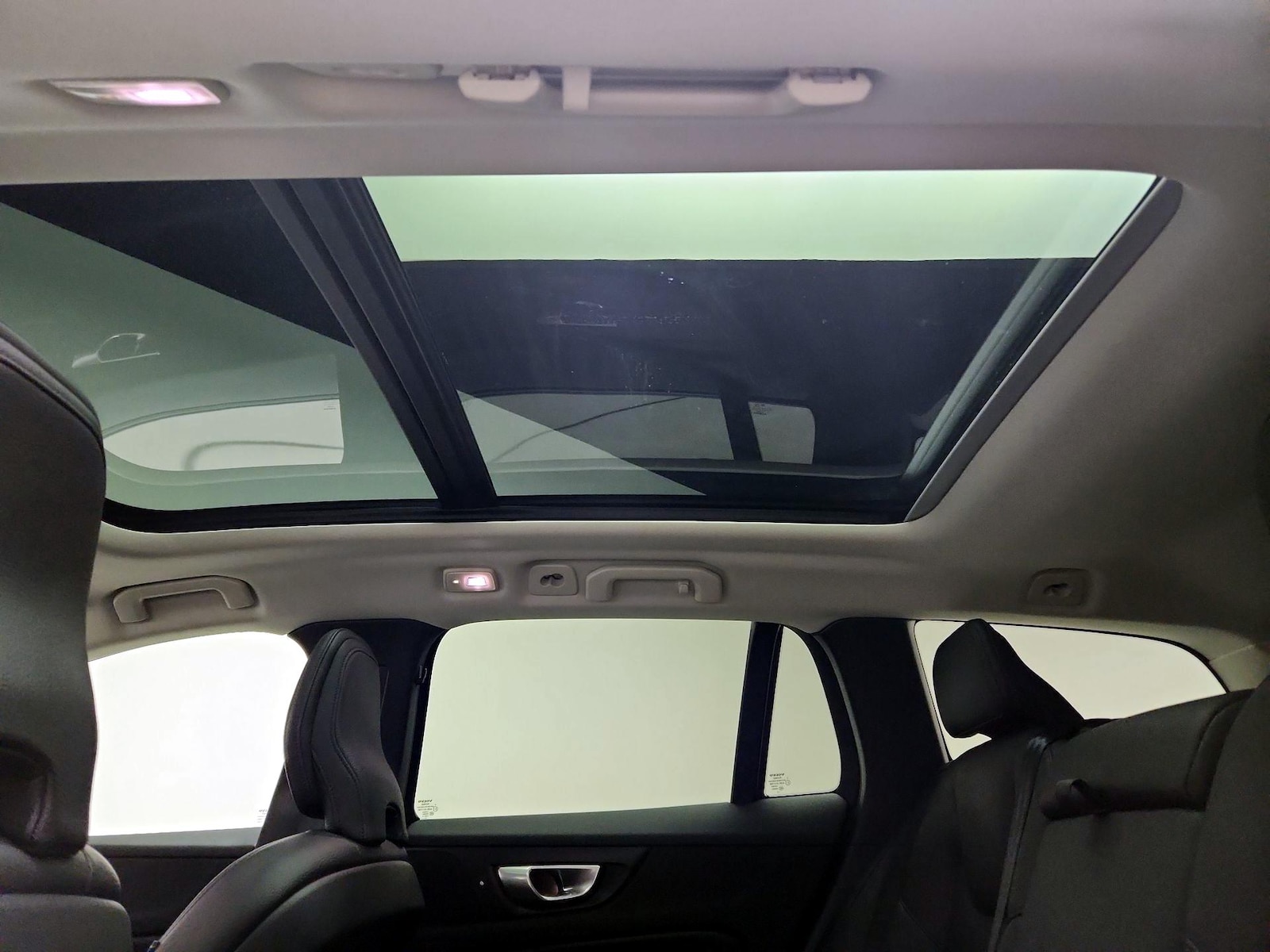 2024 Volvo V60 Cross Country Plus - Photo 25