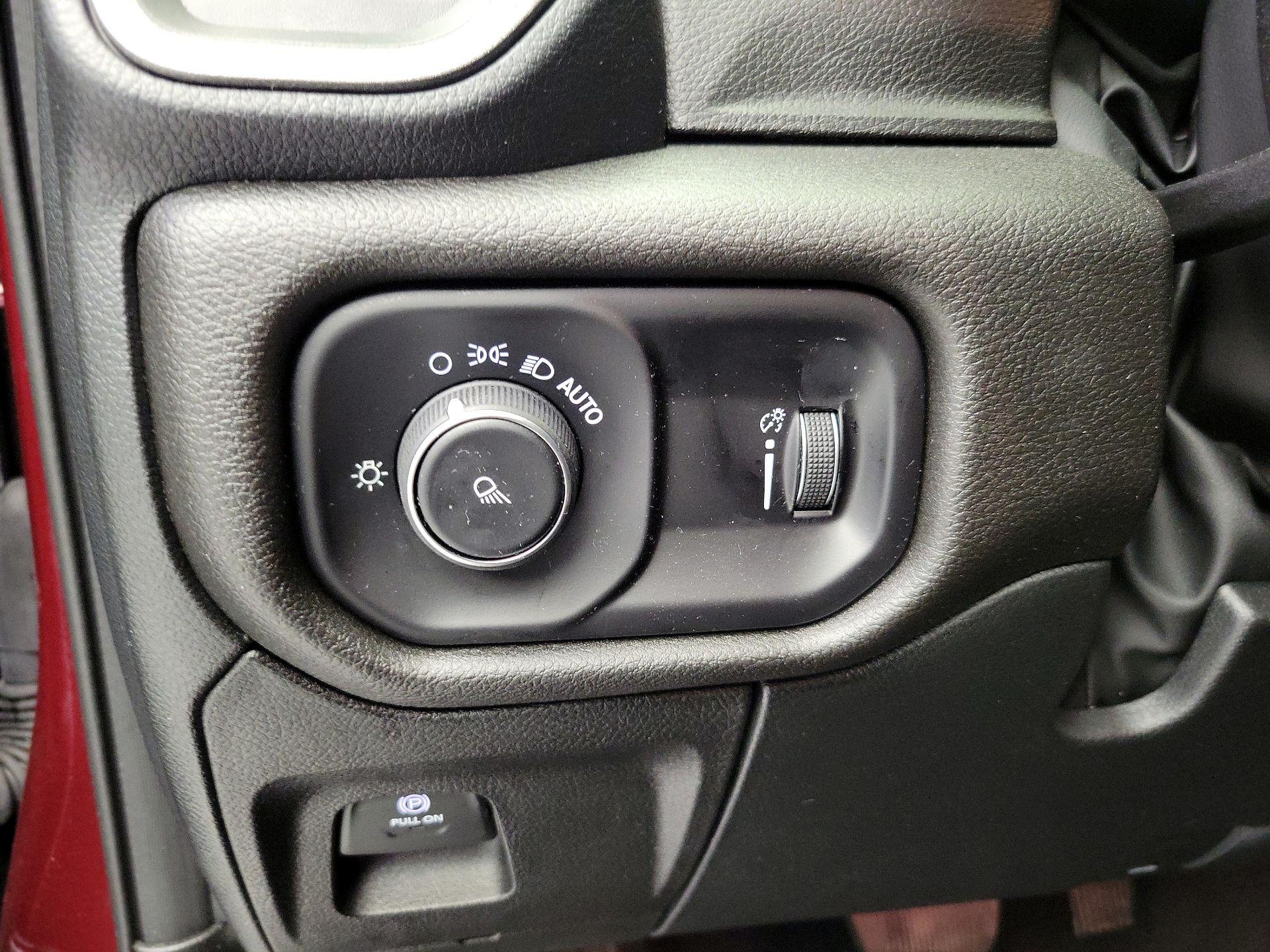 Thumbnail: 2026 RAM 1500 - 13
