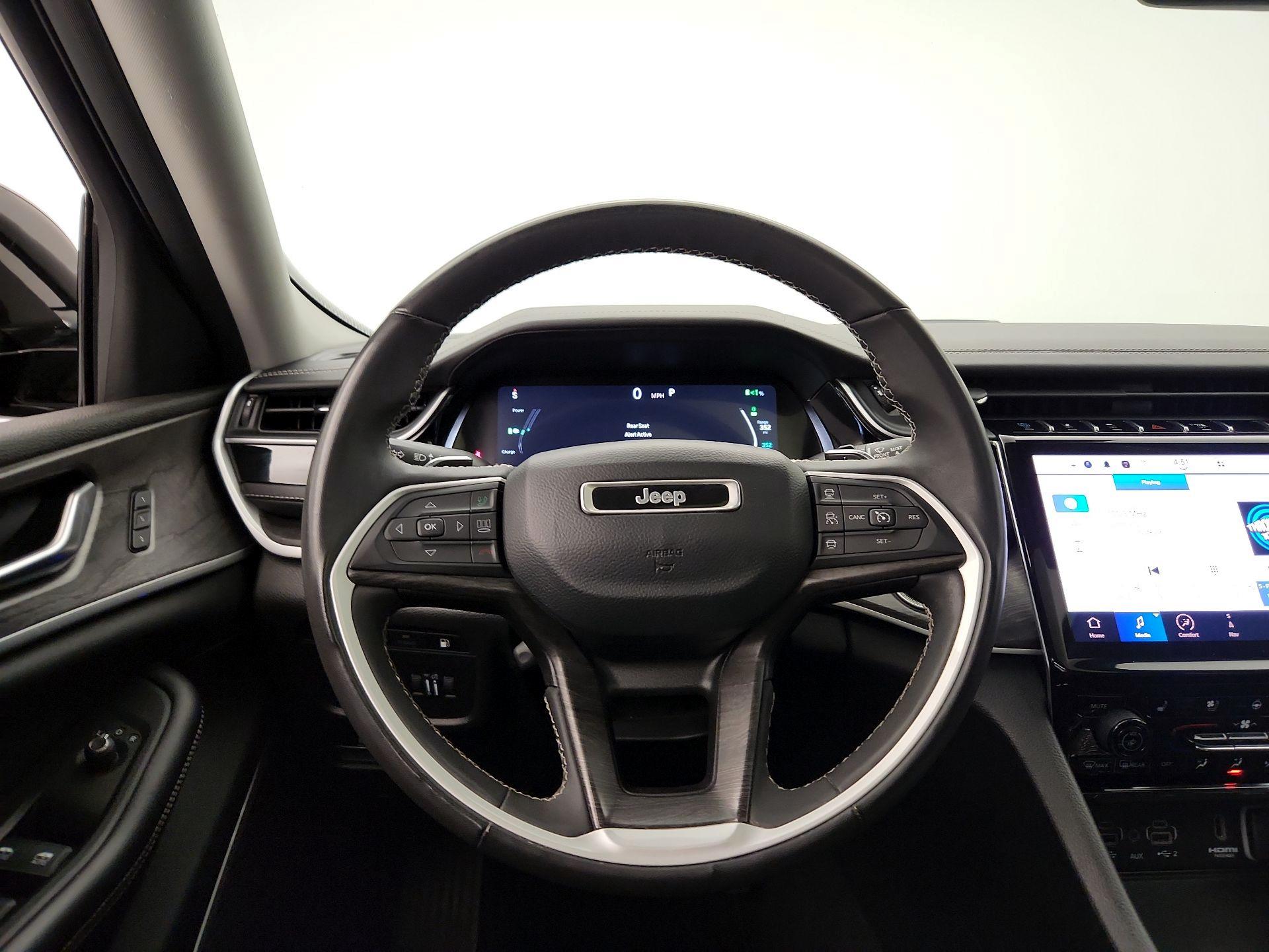 Thumbnail: 2022 Jeep Grand Cherokee - 10