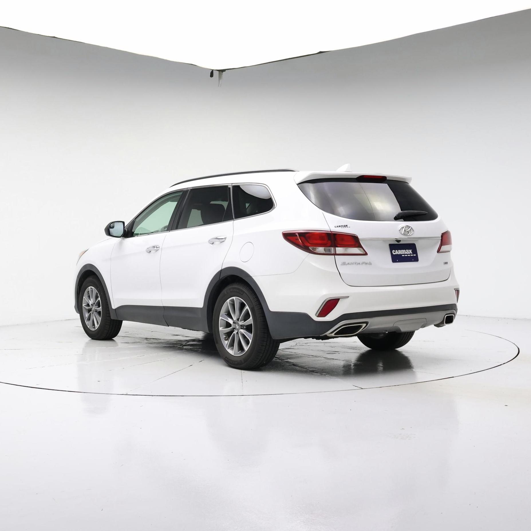 Thumbnail: 2017 Hyundai Santa Fe - 2