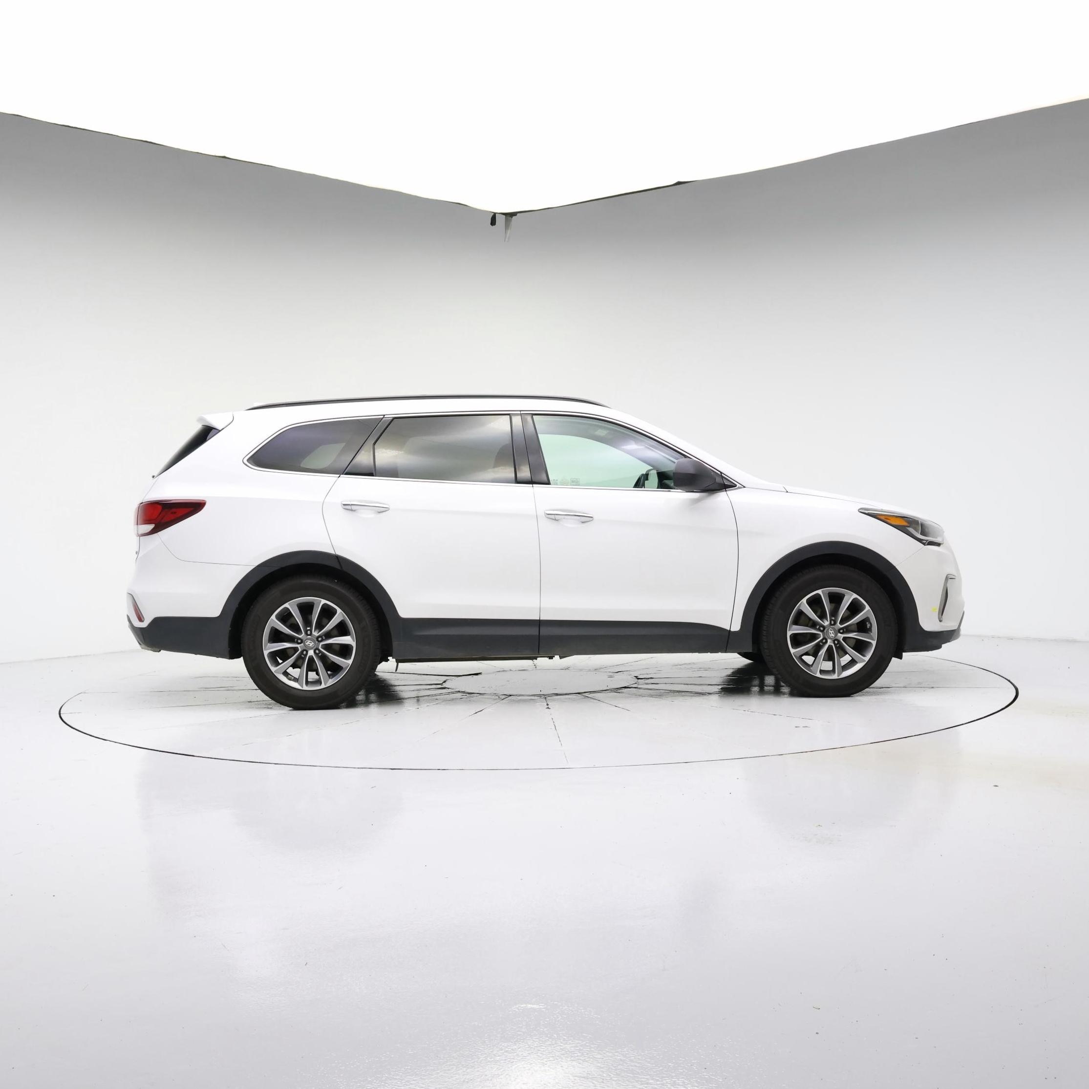 Thumbnail: 2017 Hyundai Santa Fe - 7