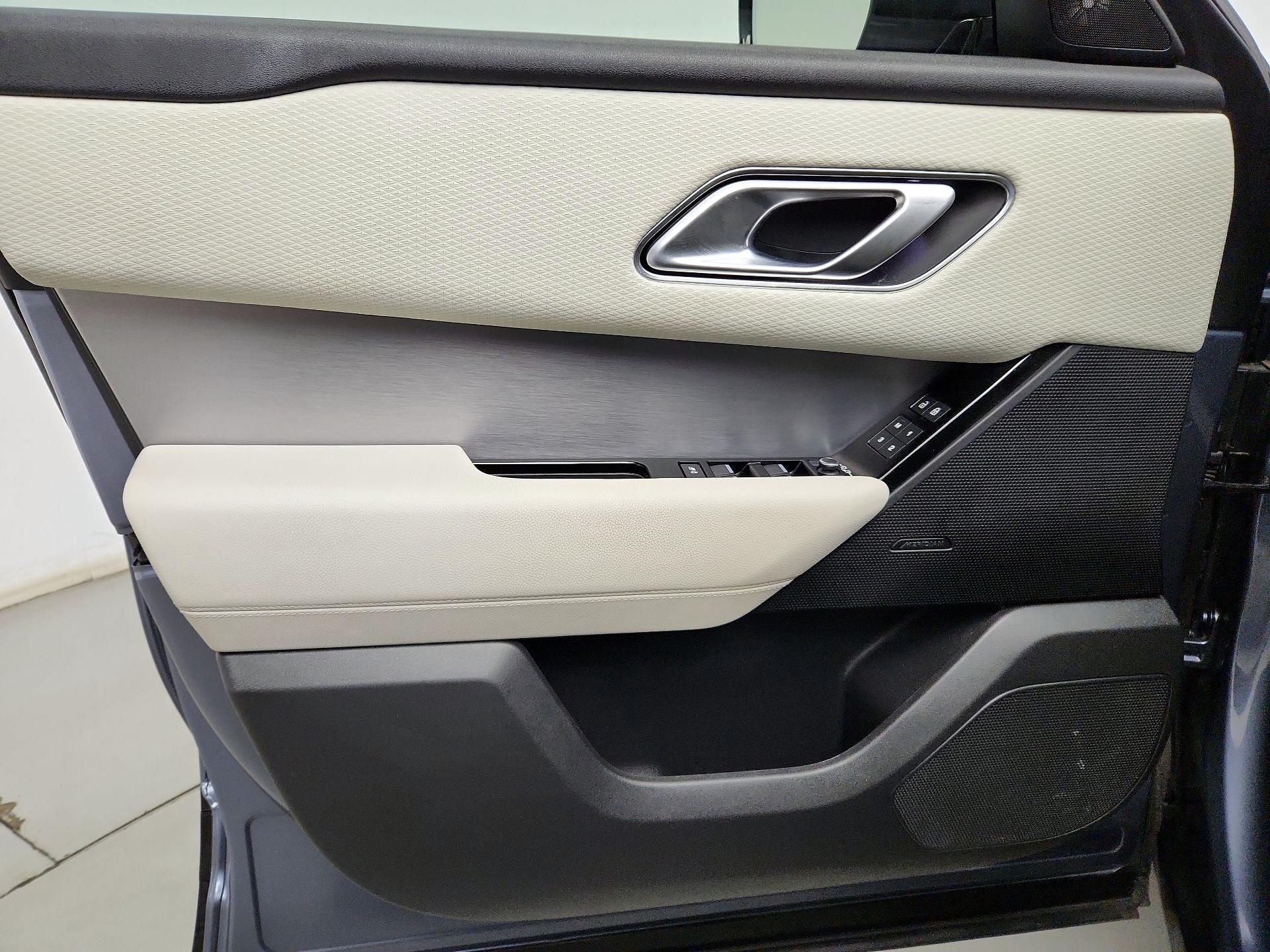 Thumbnail: 2021 Land Rover Range Rover Velar - 12