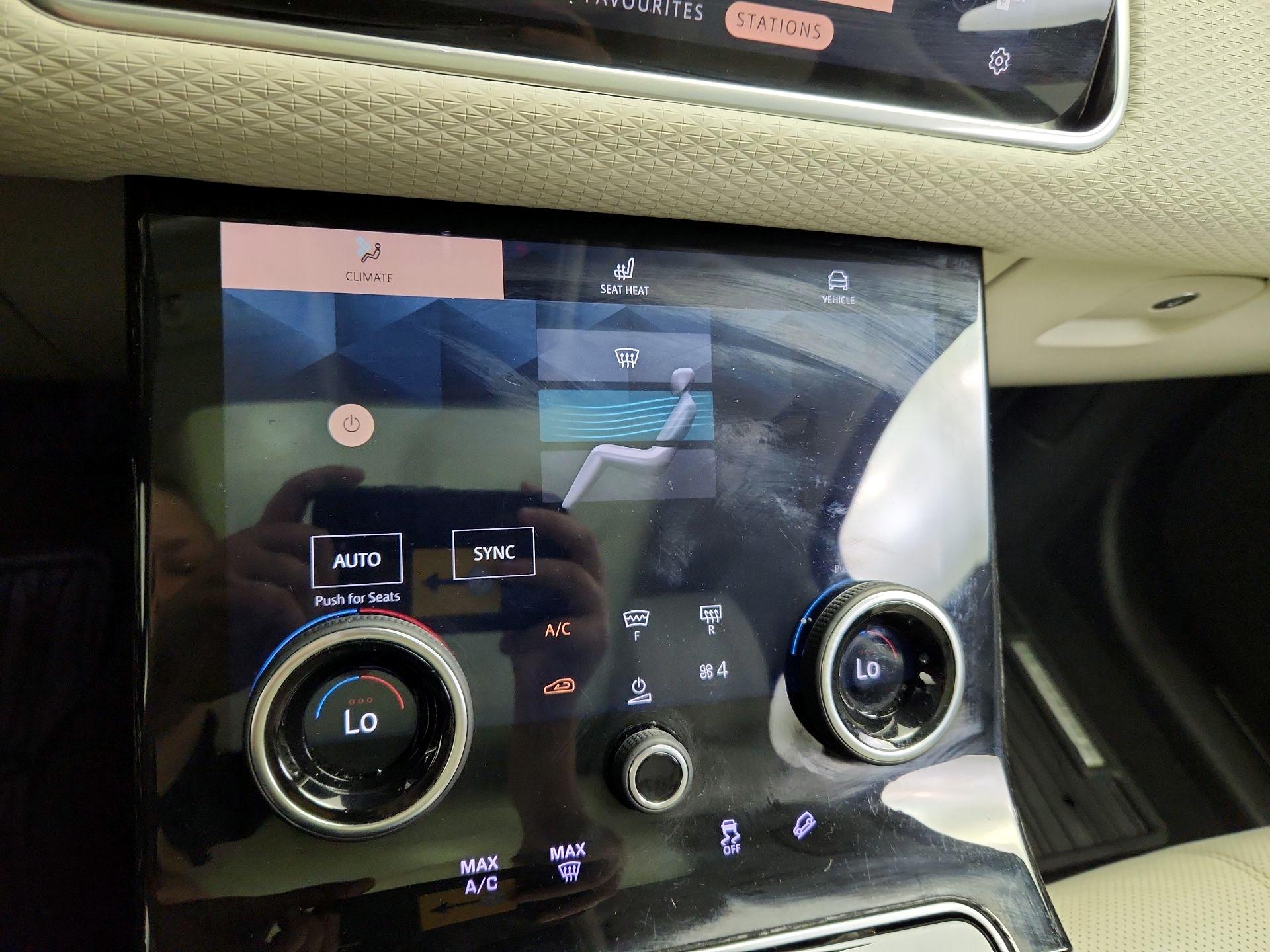 Thumbnail: 2021 Land Rover Range Rover Velar - 17