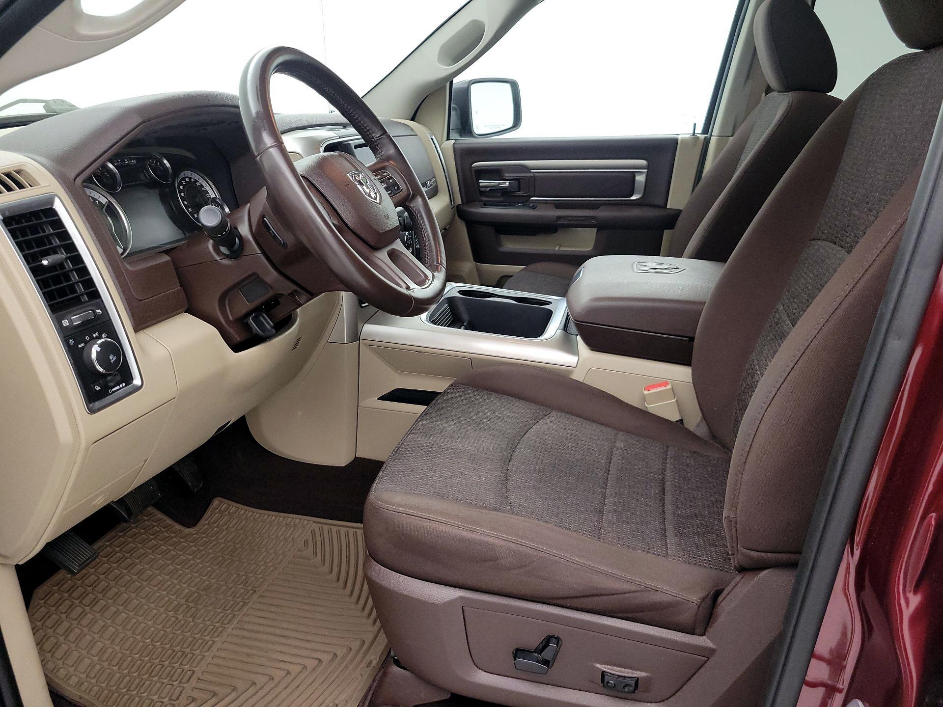 Thumbnail: 2019 RAM 1500 Classic - 11