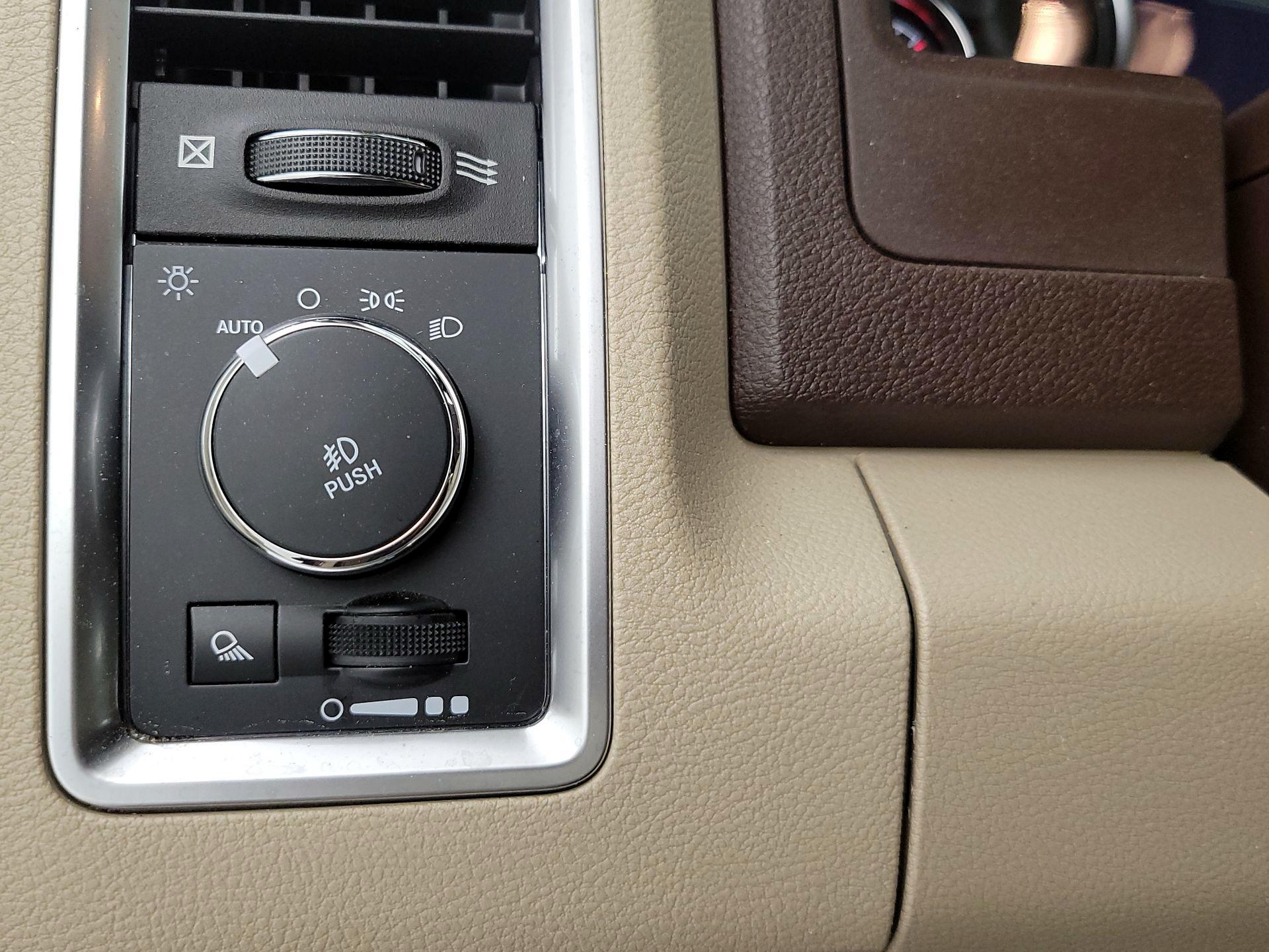 Thumbnail: 2019 RAM 1500 Classic - 13
