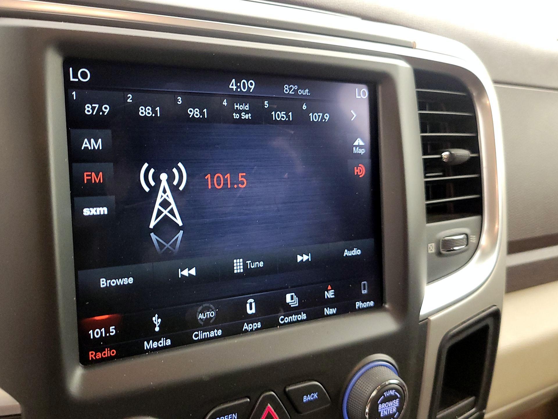 Thumbnail: 2019 RAM 1500 Classic - 16