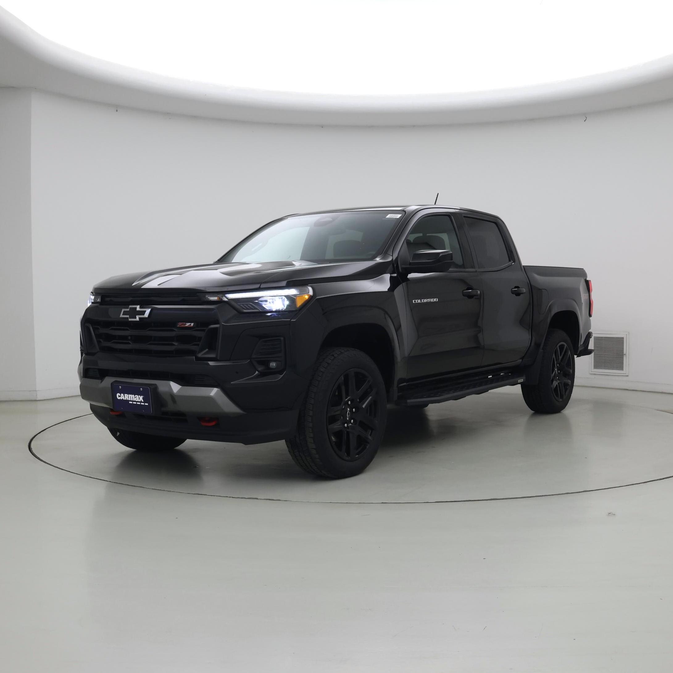 Thumbnail: 2024 Chevrolet Colorado - 4