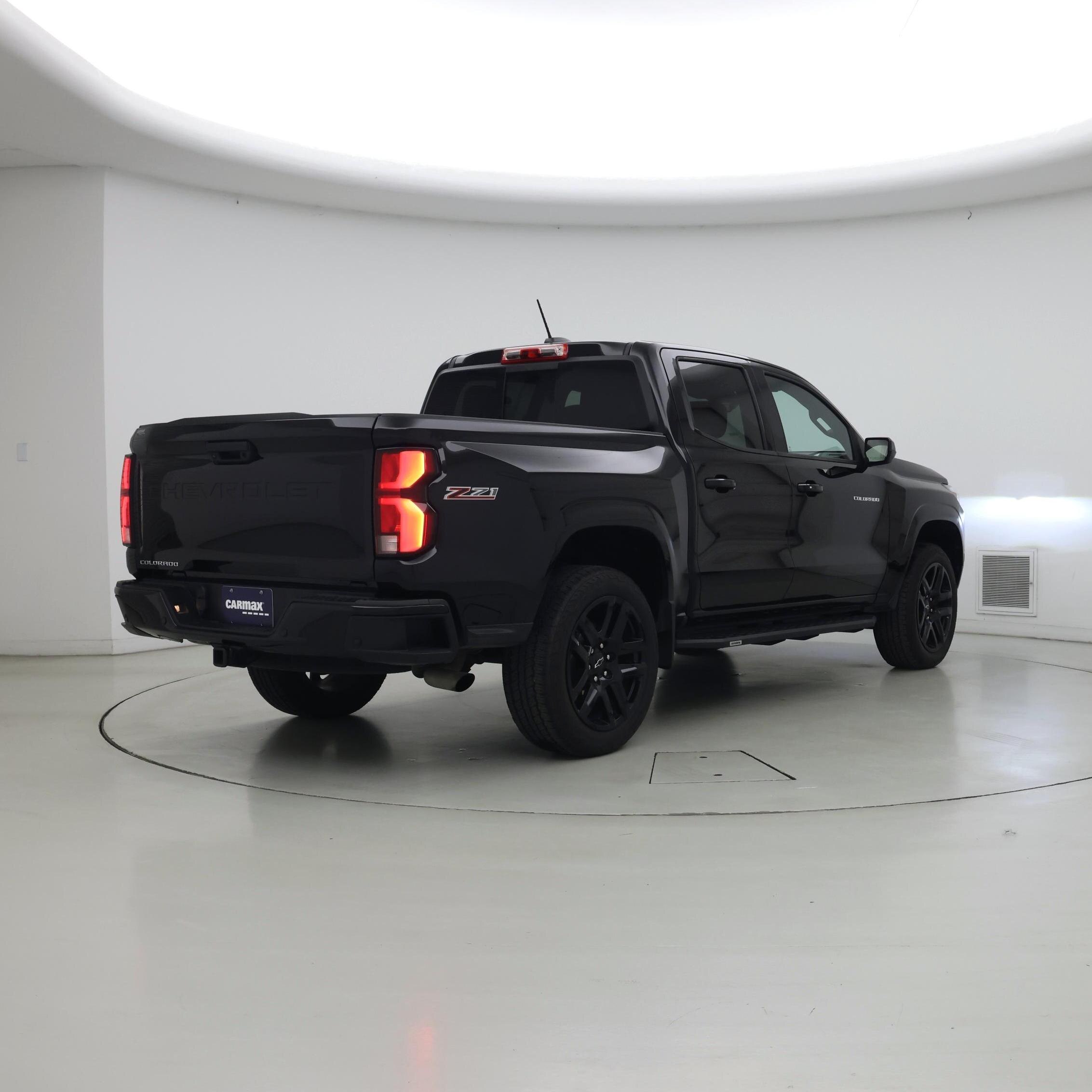 Thumbnail: 2024 Chevrolet Colorado - 8