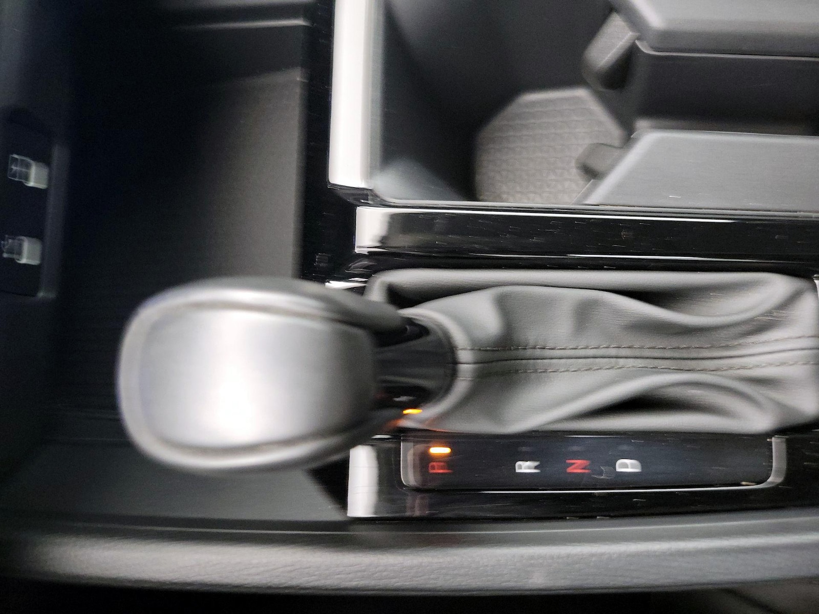 2024 Honda Accord Hybrid EX-L - Photo 17