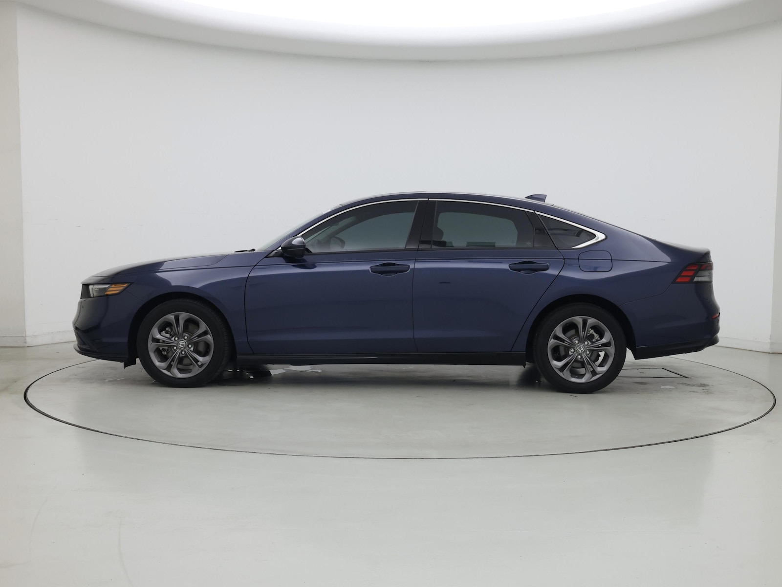 2024 Honda Accord Hybrid EX-L - Photo 6