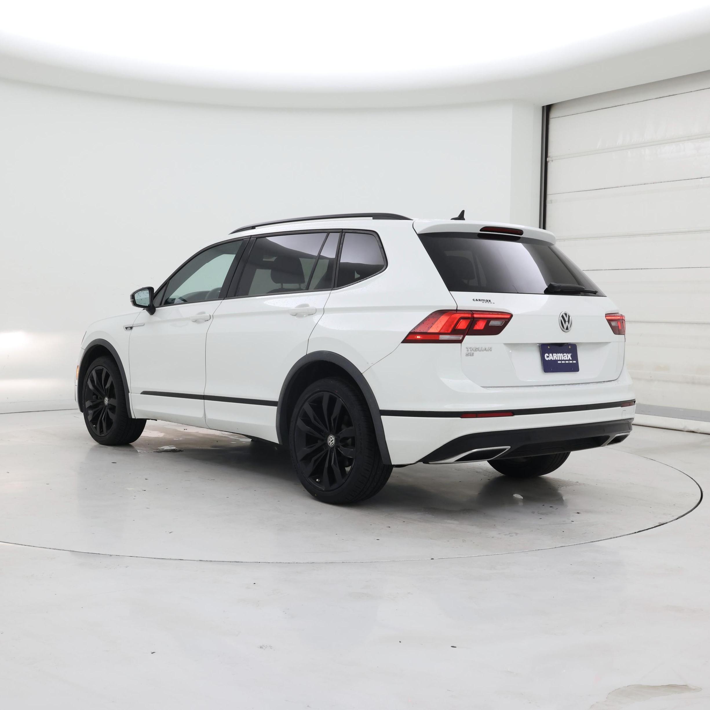 Thumbnail: 2021 Volkswagen Tiguan - 2