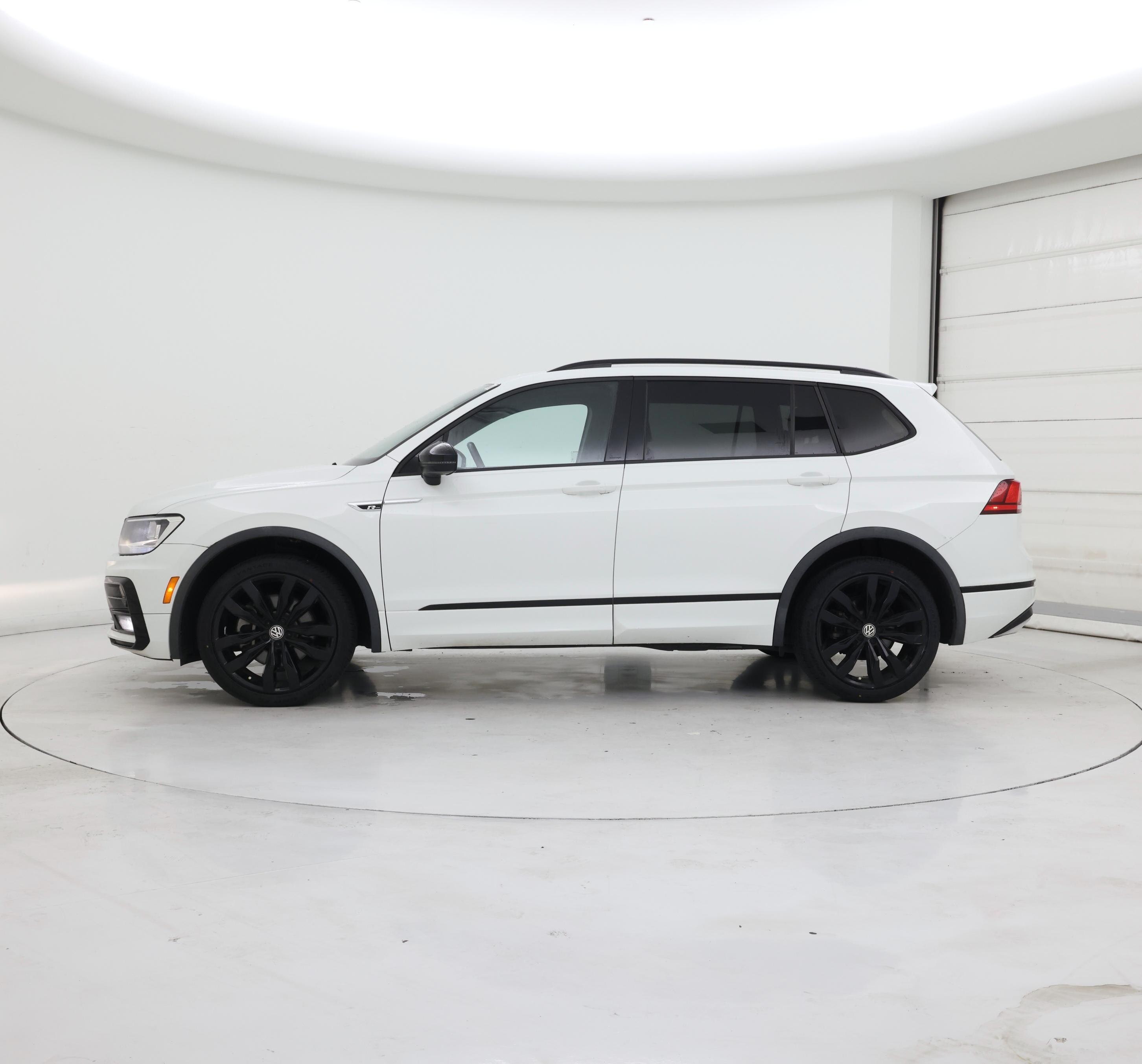 Thumbnail: 2021 Volkswagen Tiguan - 3
