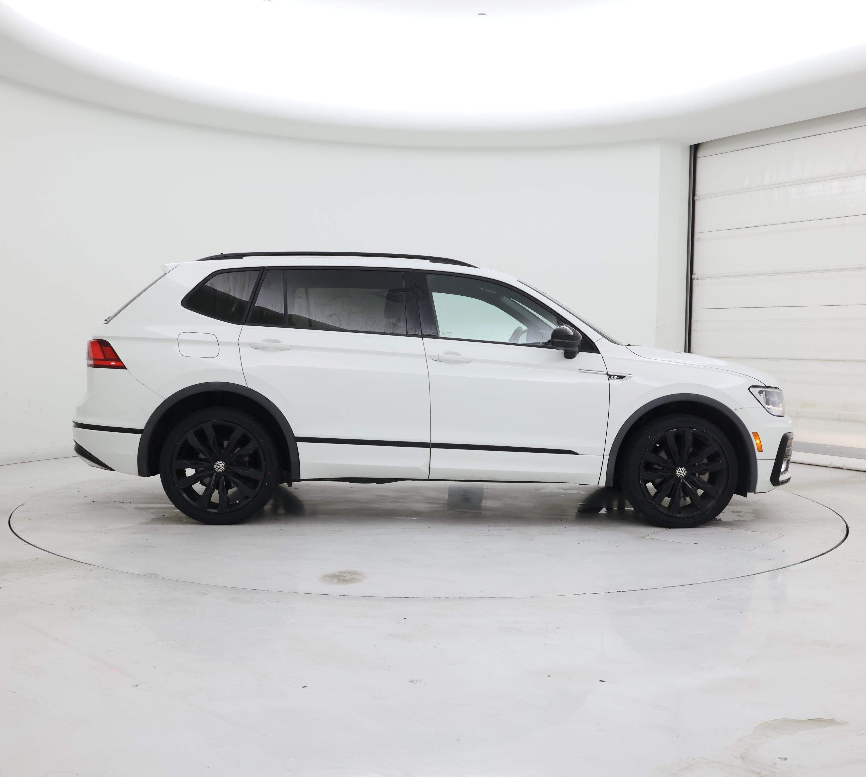 Thumbnail: 2021 Volkswagen Tiguan - 7
