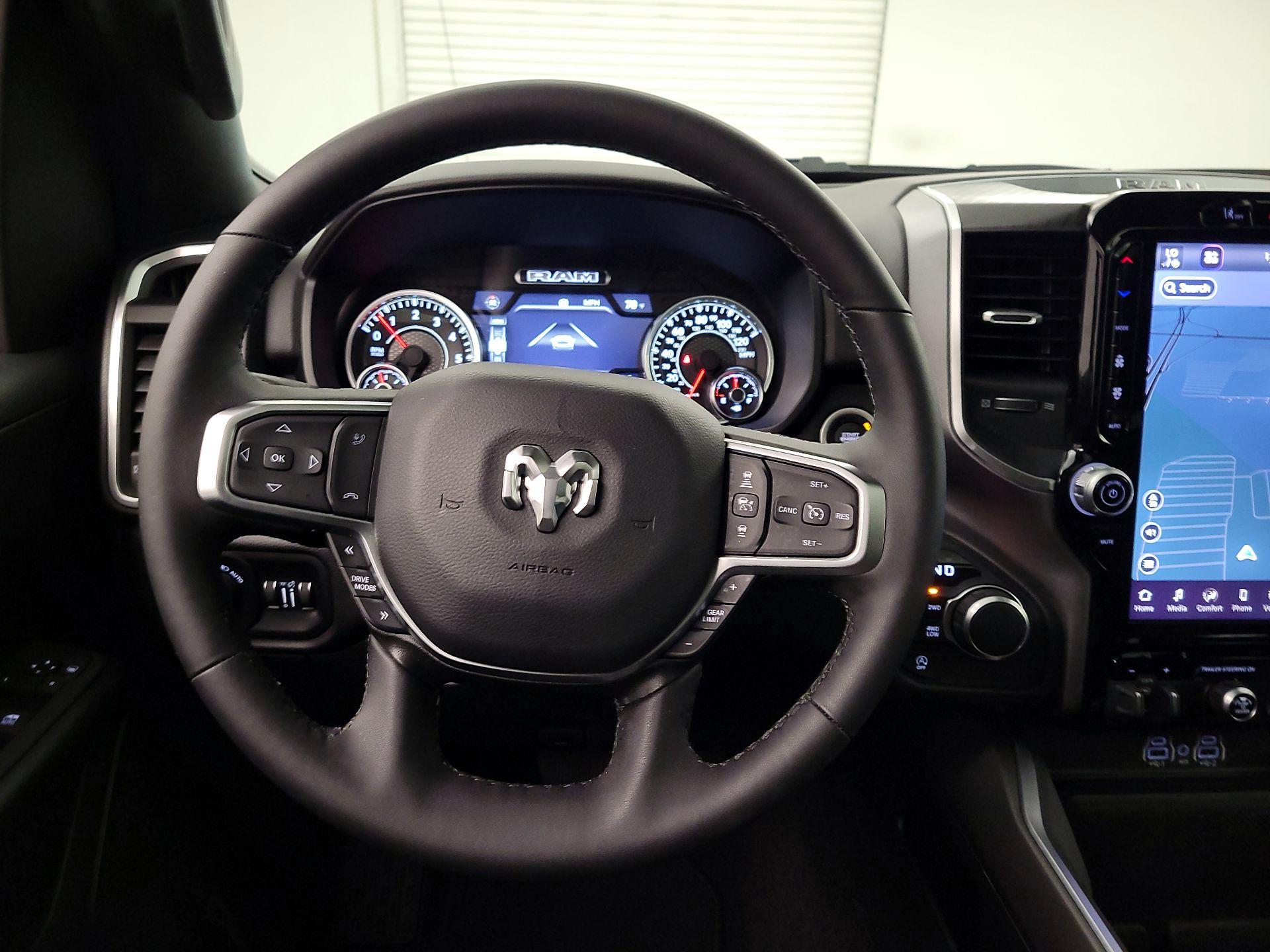 Thumbnail: 2025 RAM 1500 - 10