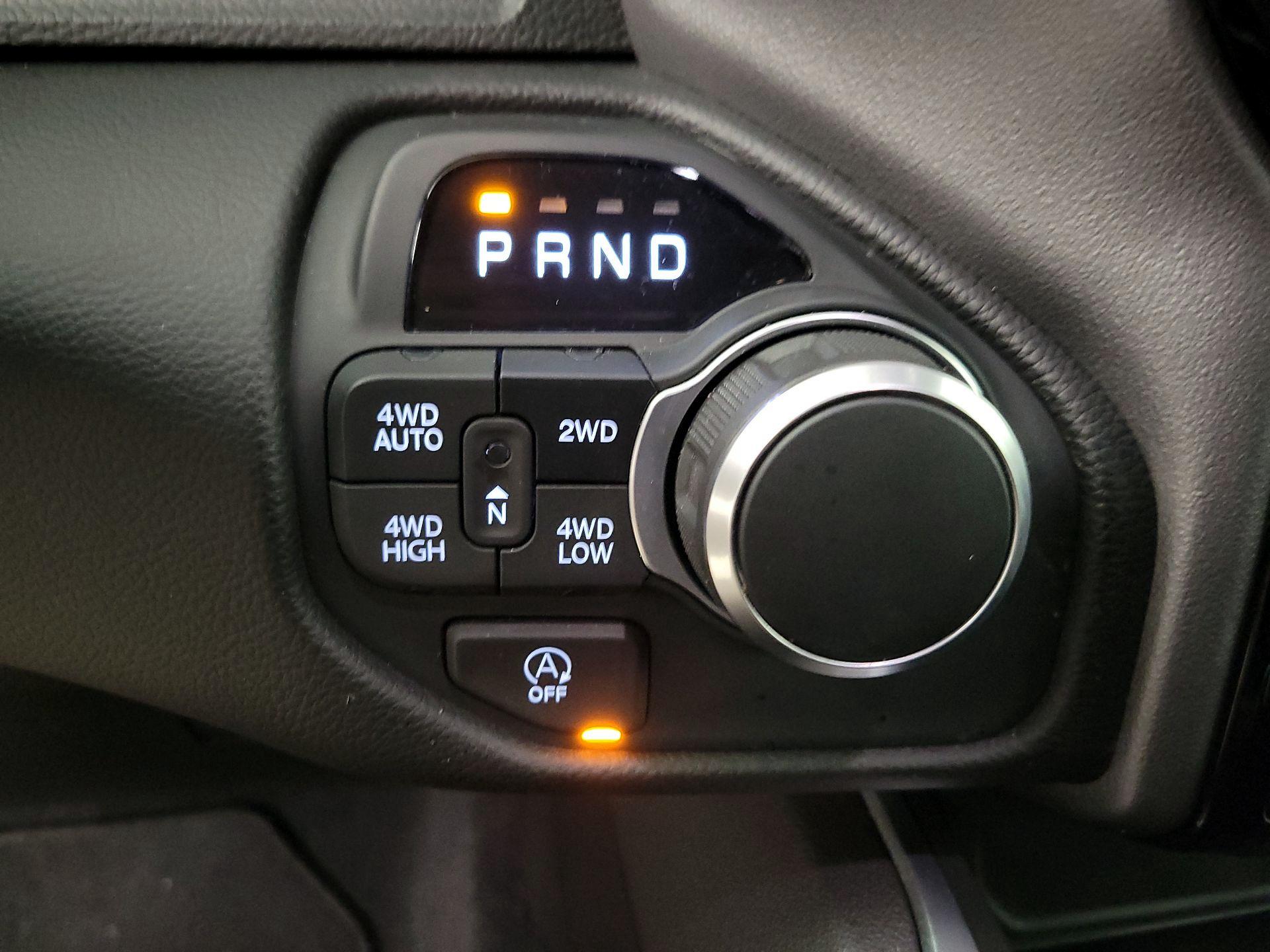 Thumbnail: 2025 RAM 1500 - 18