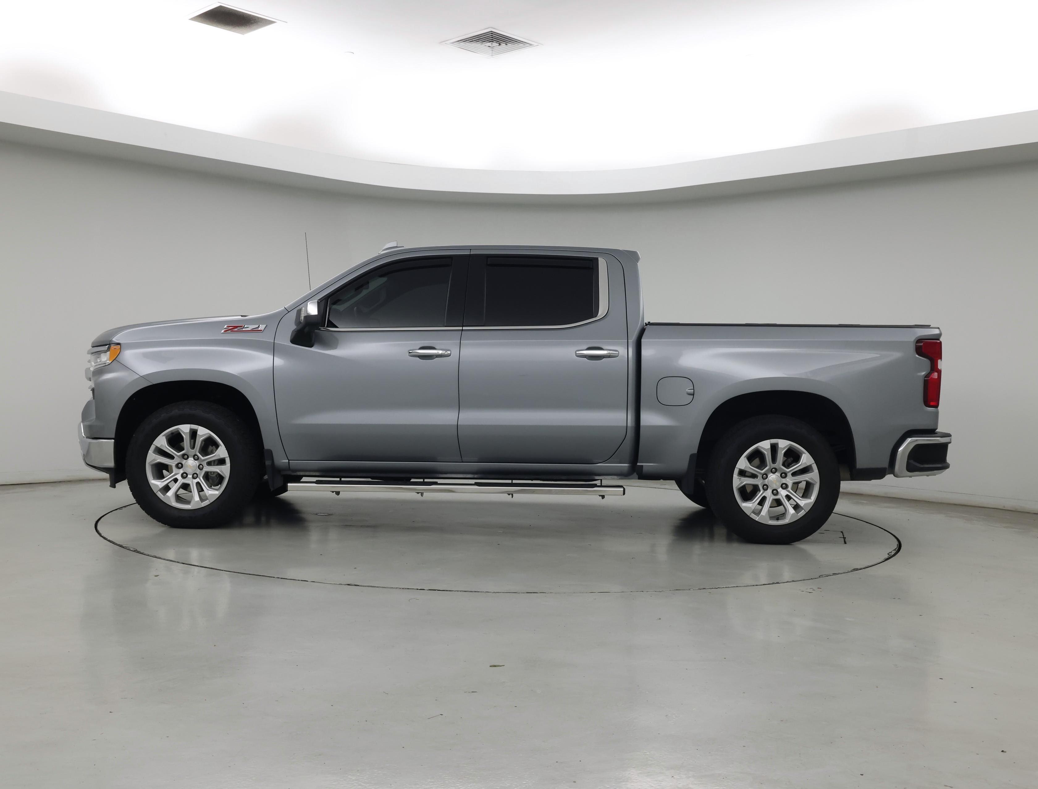 Thumbnail: 2023 Chevrolet Silverado 1500 - 3