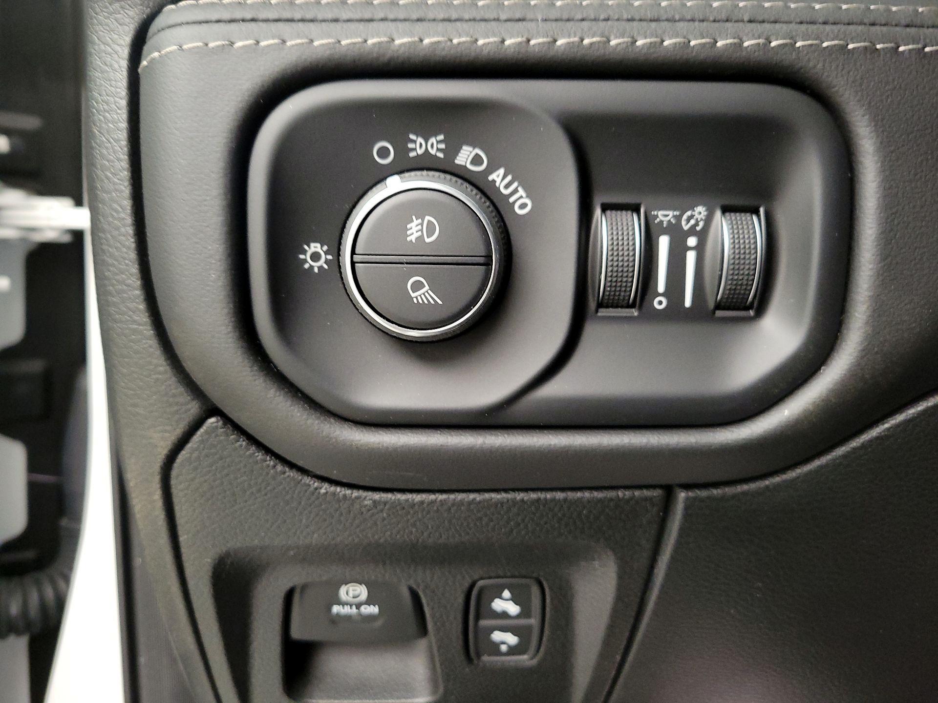 Thumbnail: 2021 RAM 1500 - 13