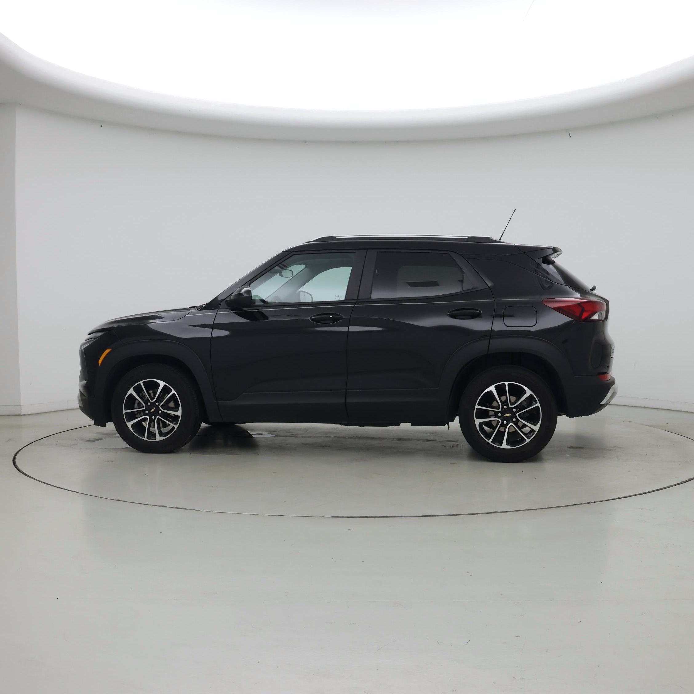 Thumbnail: 2024 Chevrolet TrailBlazer - 3