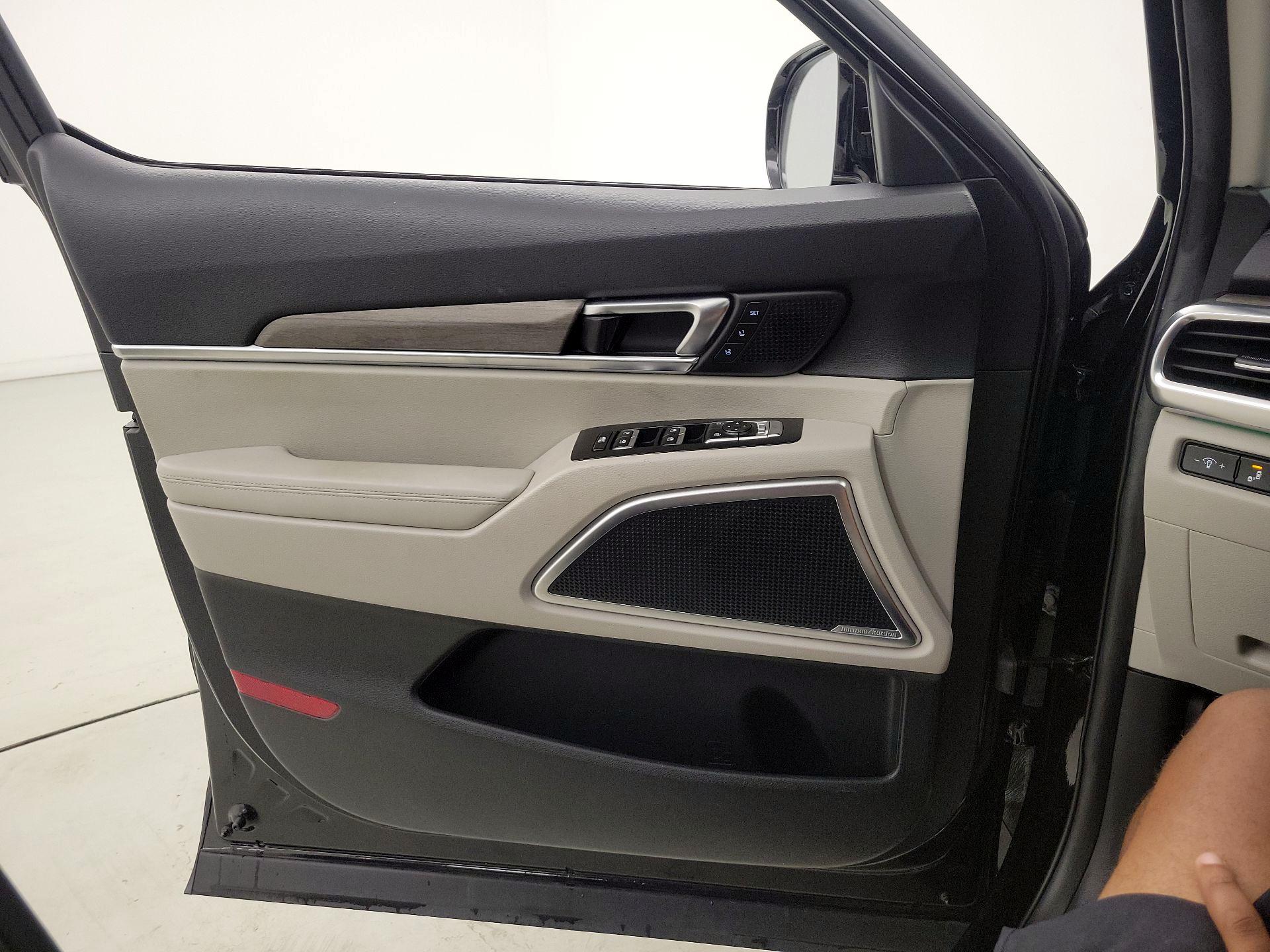 Thumbnail: 2022 Kia Telluride - 12